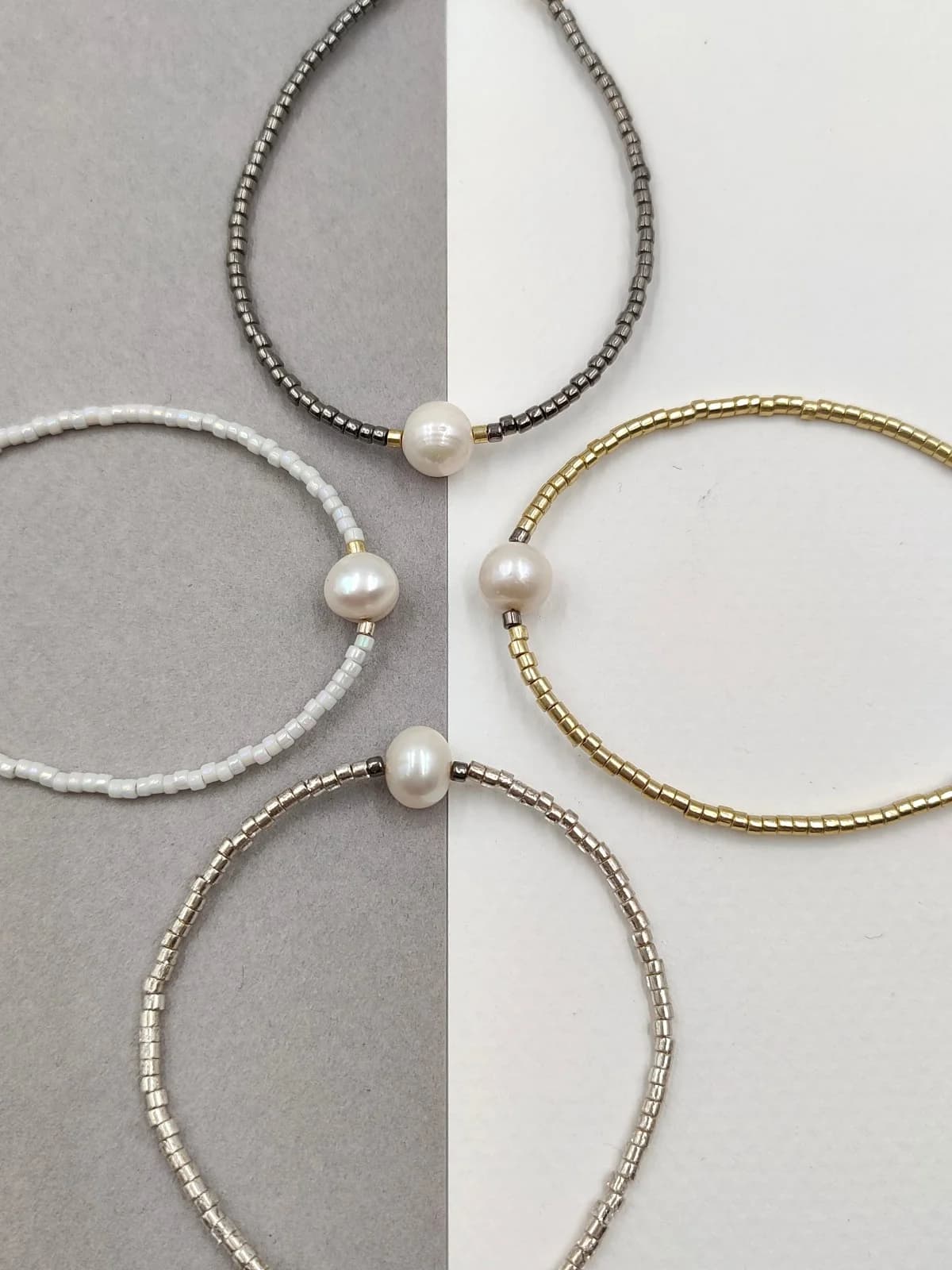 Bracelet with Miyuki Beads and Cultured Pearl by Magis Handmade Jewels