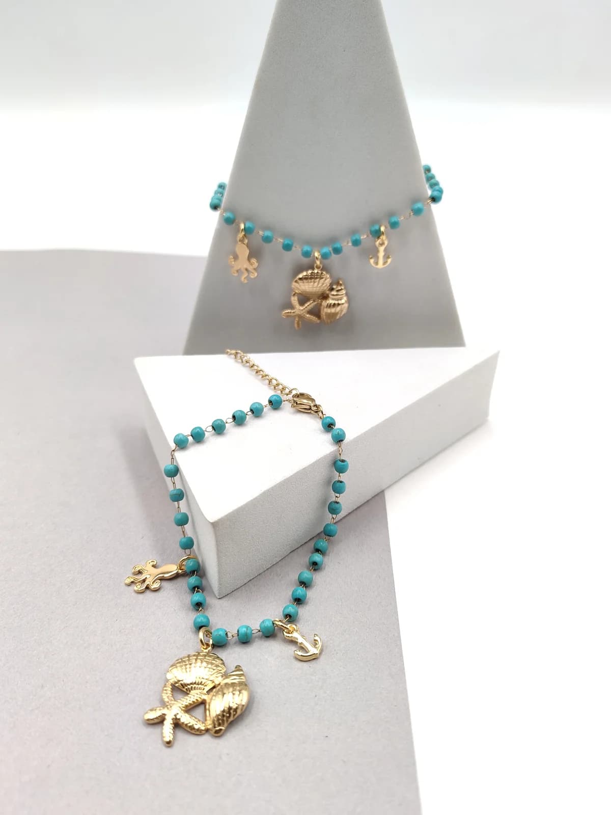 Stainless Steel Bracelet with Howlite Beads and Gold-Plated Details by Magis Handmade Jewels