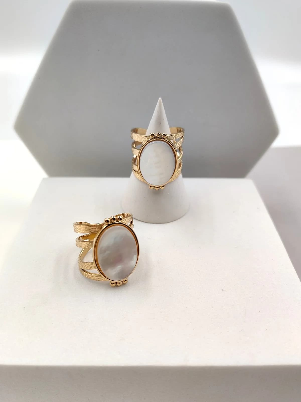 Stainless Steel Ring with Mother-of-Pearl by Magis Handmade Jewels