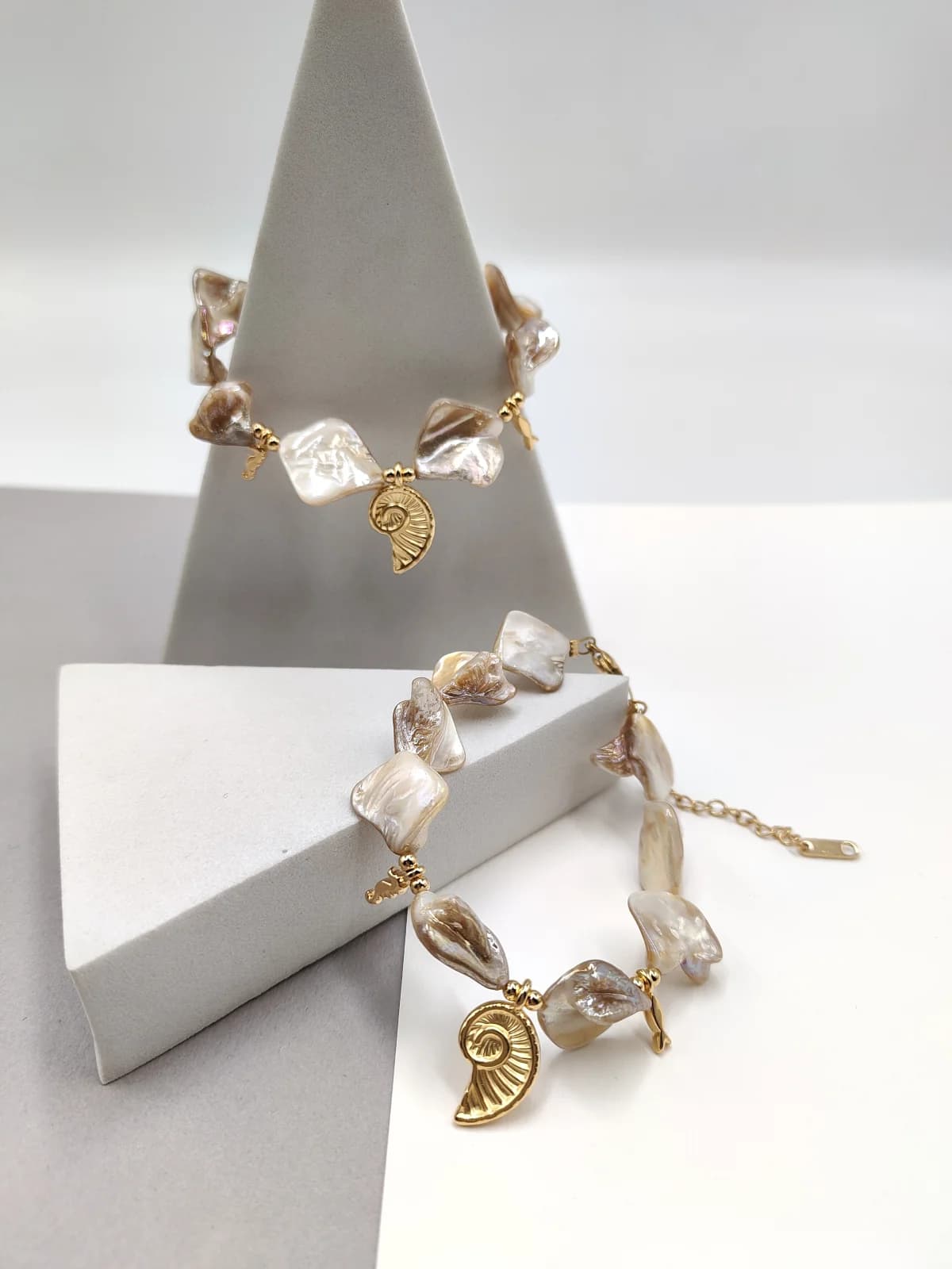 Bracelet with Mother-of-Pearl and Gold-Plated Details by Magis Handmade Jewels