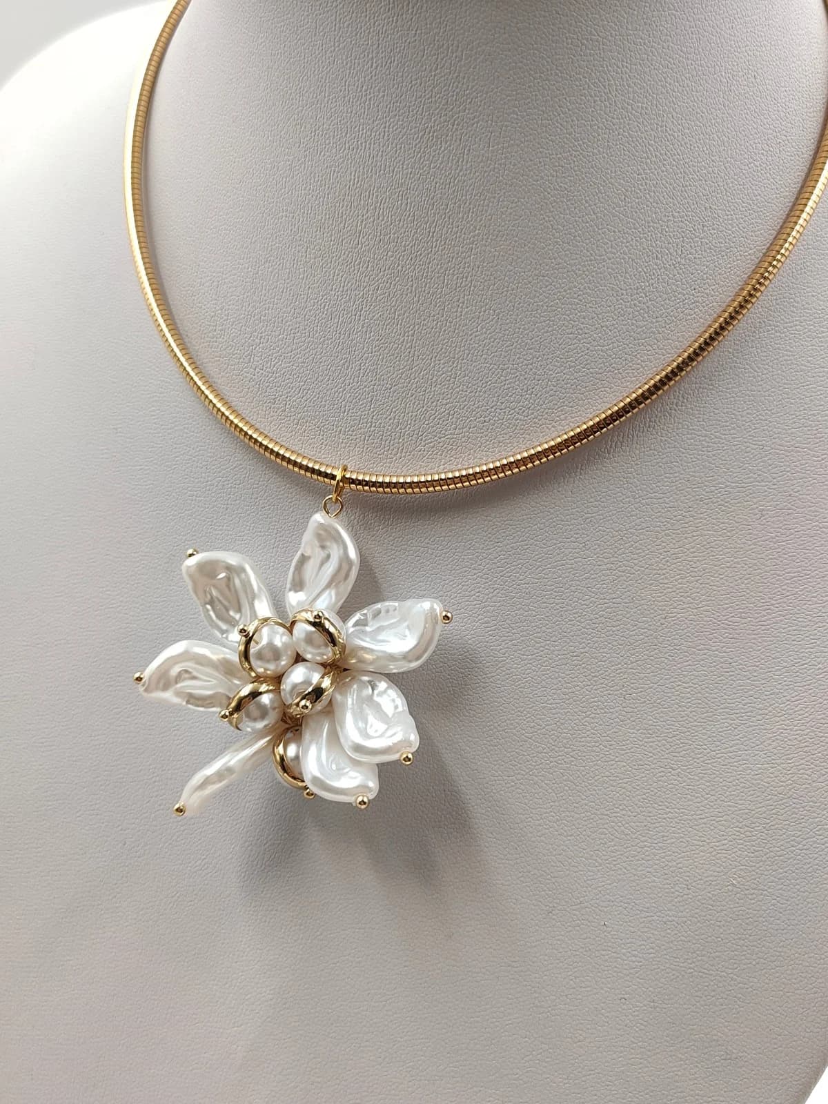 Stainless Steel Necklace with Acrylic Pearl Flower by Magis Handmade Jewels