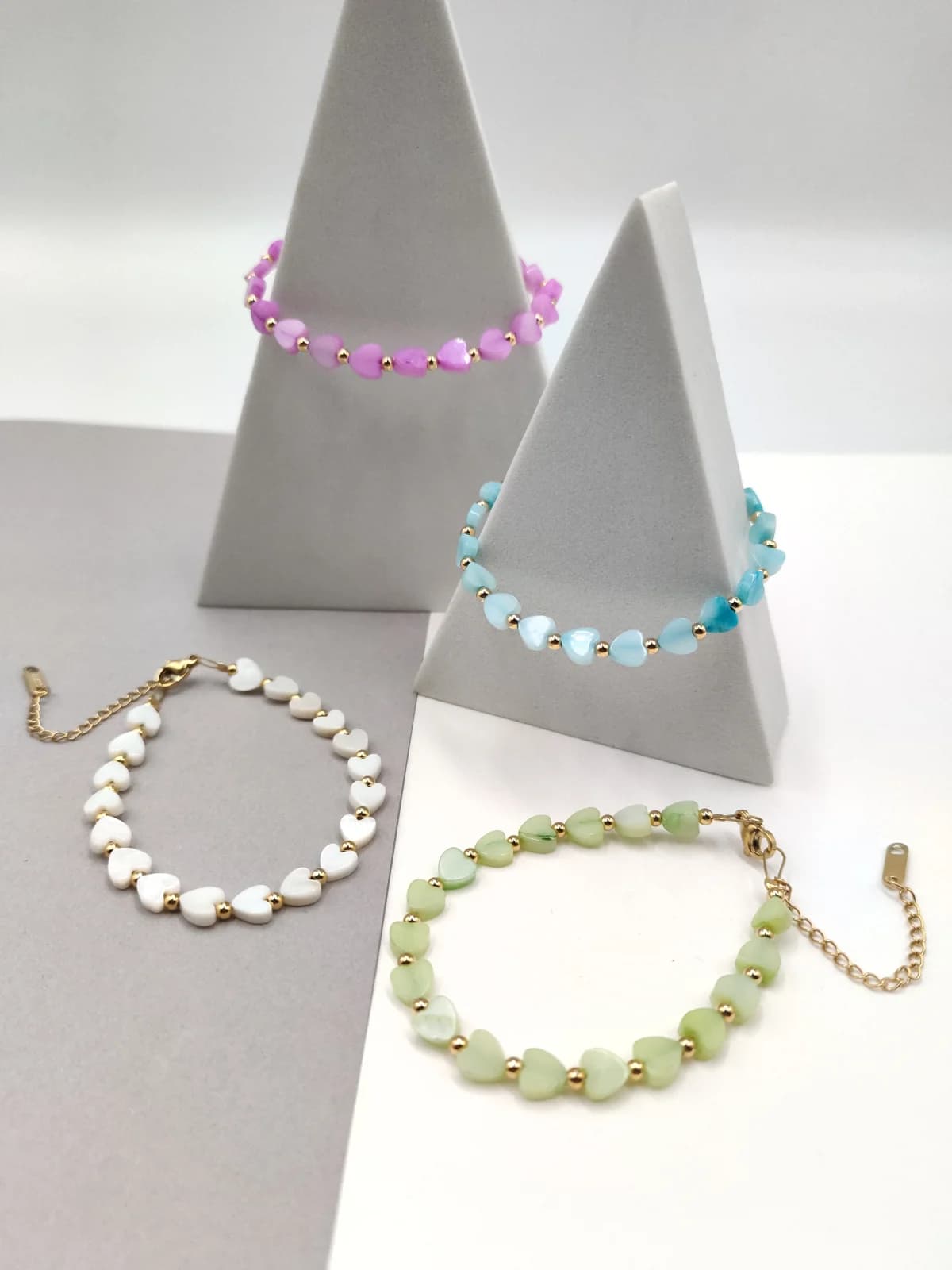 Bracelet with Mother-of-Pearl Hearts and Gold-Plated Details by Magis Handmade Jewels