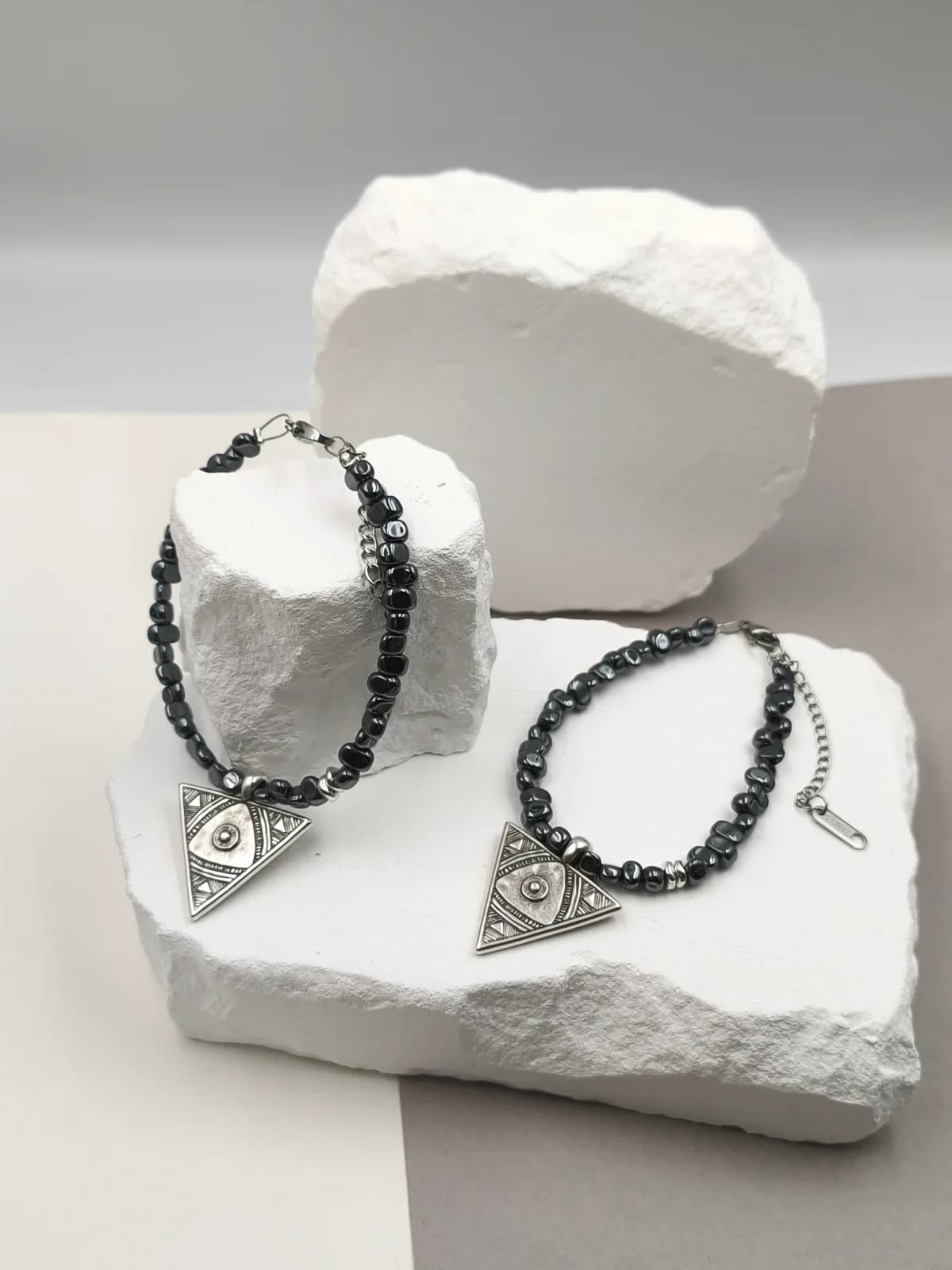 Bracelet with Hematite Beads and Silver-Plated Embossed Motif by Magis Handmade Jewels