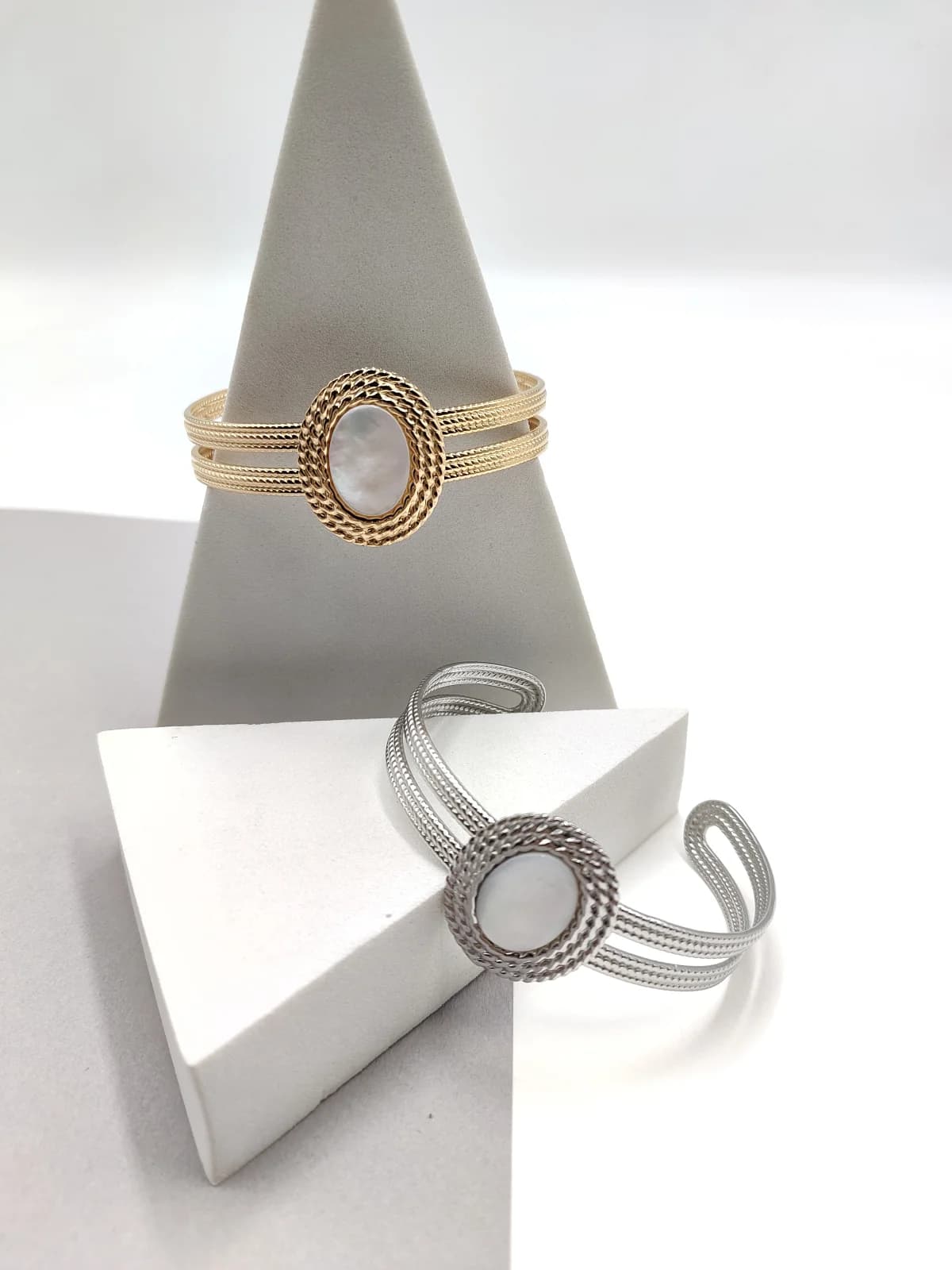 Stainless Steel Embossed Bracelet with Mother-of-Pearl by Magis Handmade Jewels