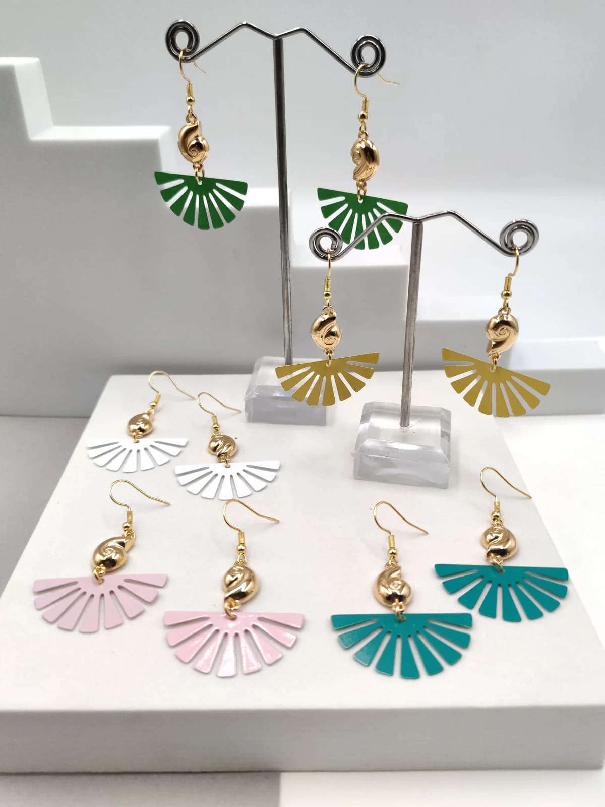 Earrings with Gold-Plated Seashell and Filigree Fan by Magis Handmade Jewels