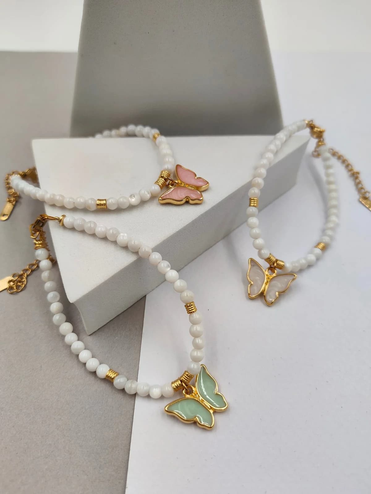 Bracelet with Mother-of-Pearl Beads and Enamel Butterfly by Magis Handmade Jewels