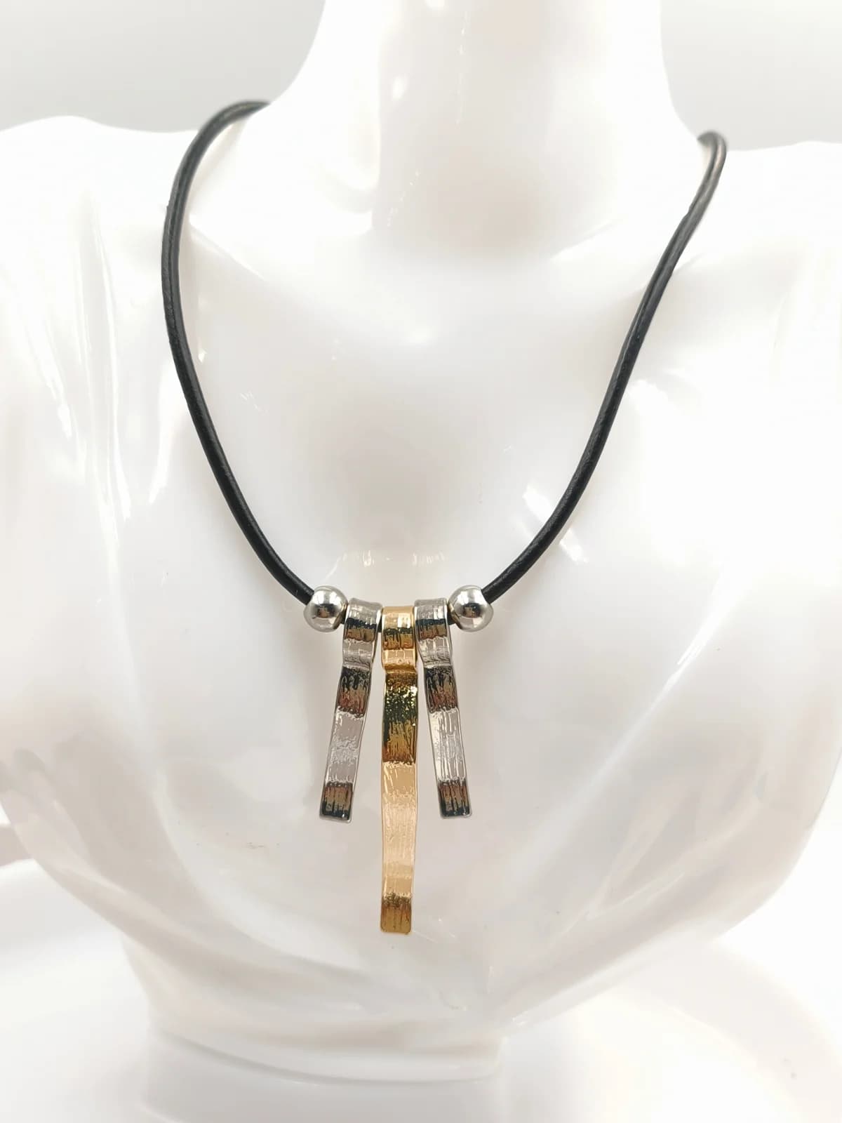 Necklace with Cord and Gold-Plated Two-Tone Details by Magis Handmade Jewels