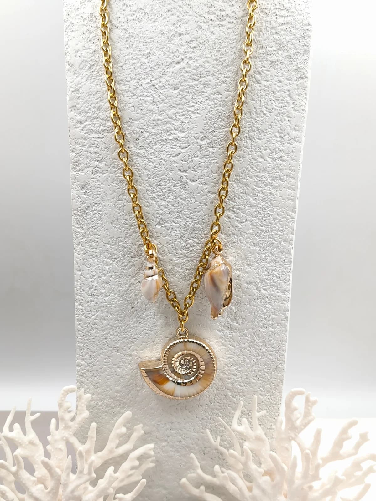 Stainless Steel Necklace with Acrylic Seashells by Magis Handmade Jewels