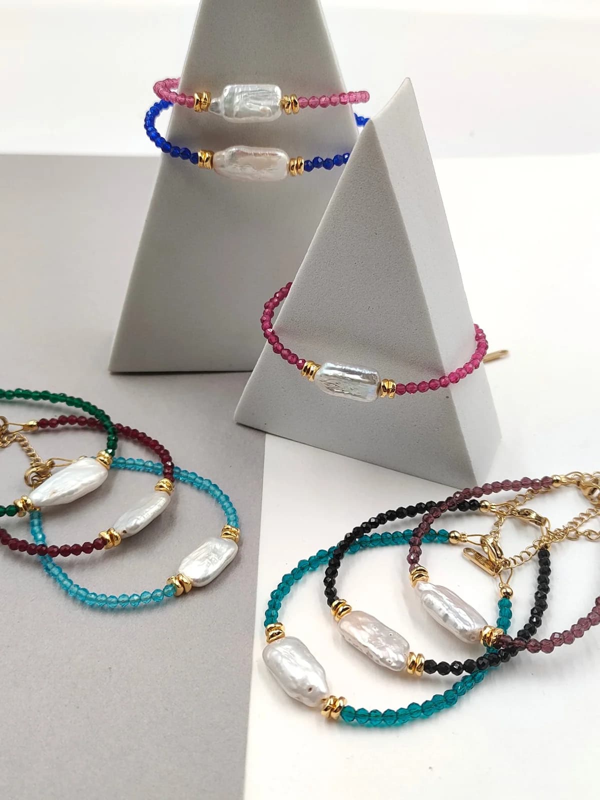Bracelet with Crystals and Baroque Pearl by Magis Handmade Jewels