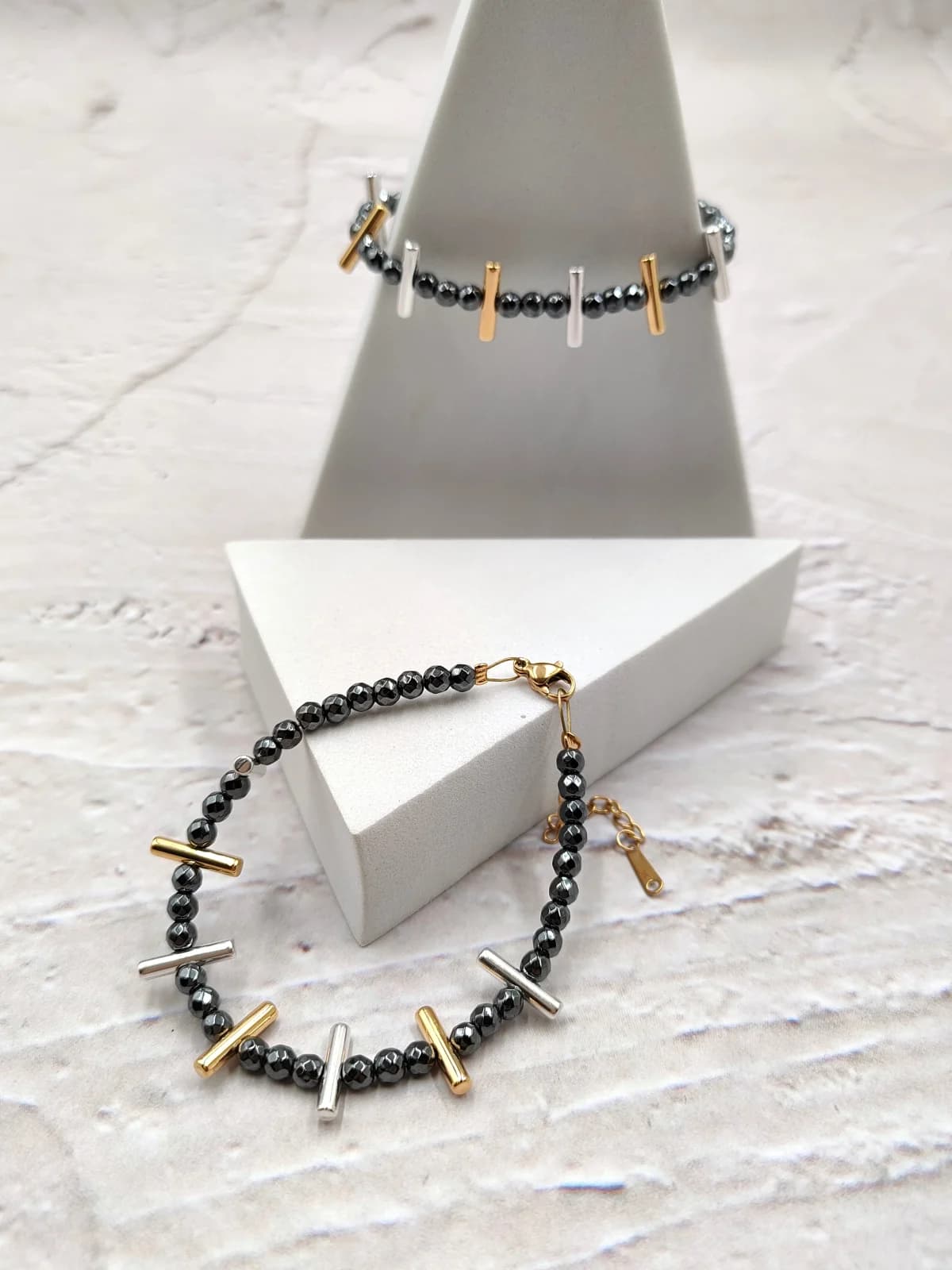 Bracelet with Hematite and Rays by Magis Handmade Jewels
