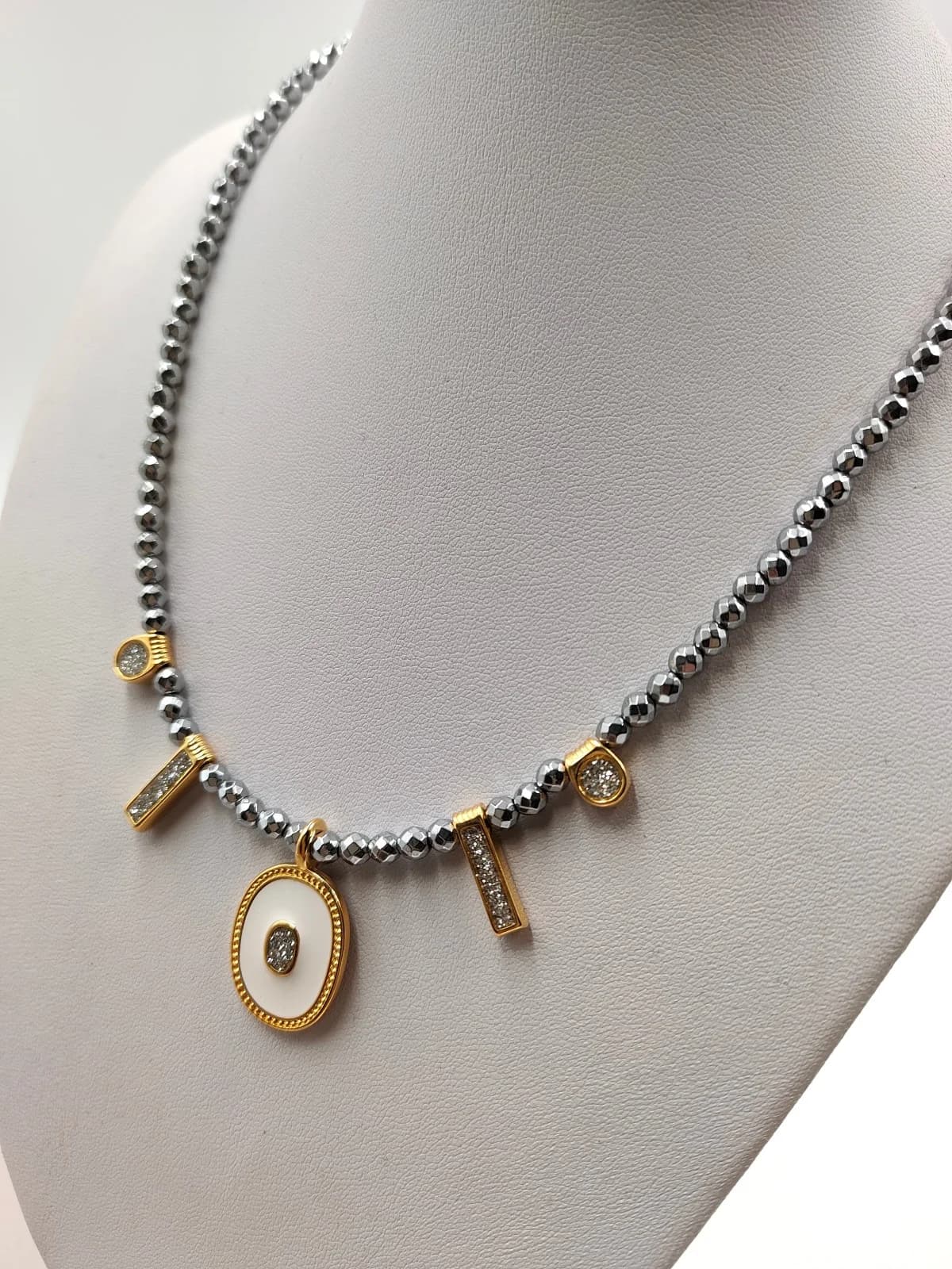 Necklace with Hematite Beads and Gold-Plated Enamel Details by Magis Handmade Jewels