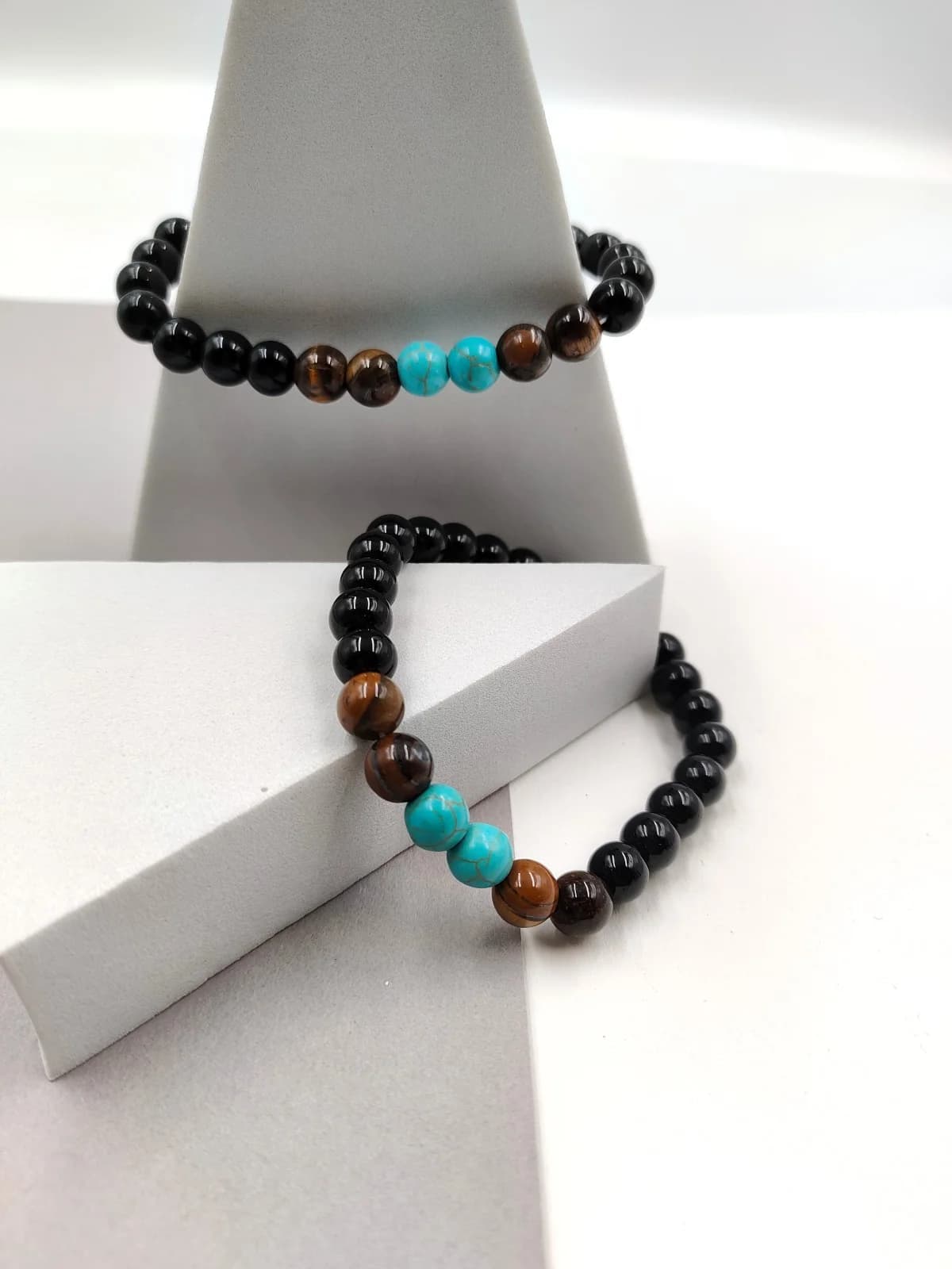 Men's Stretch Bracelet with Howlite and Tiger's Eye by Magis Handmade Jewels
