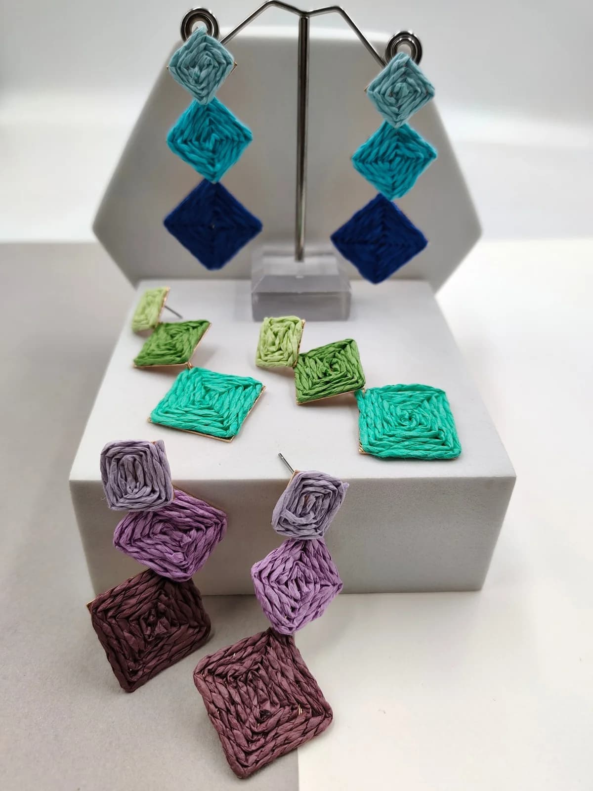 Three-Tone Earrings with Squares and Raffia by Magis Handmade Jewels