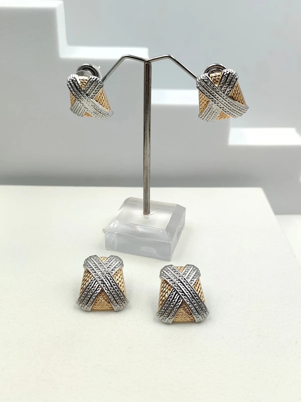 Gold-Plated Two-Tone Earrings with Woven Design by Magis Handmade Jewels