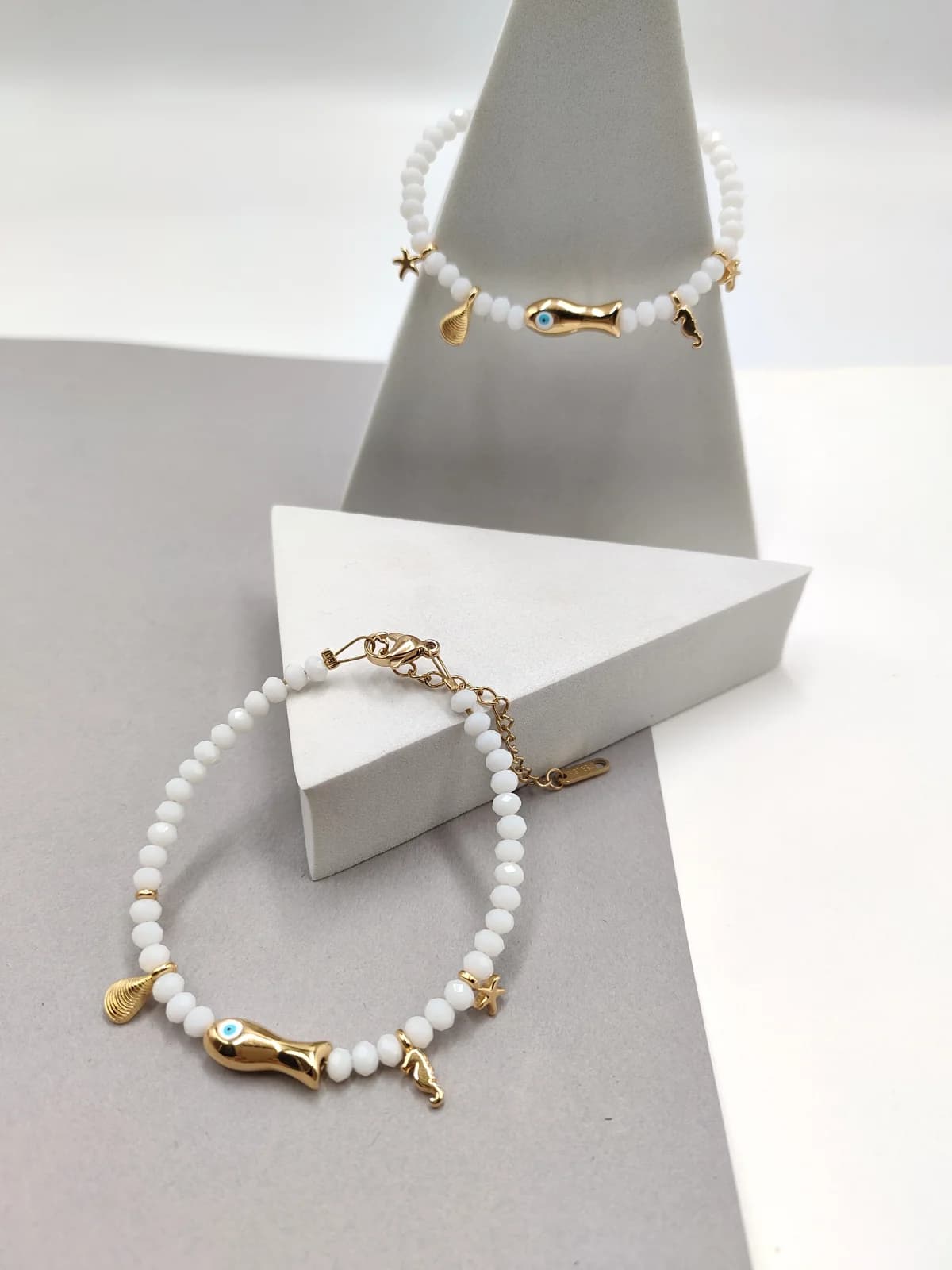Bracelet with Faceted Crystal Beads and Gold-Plated Details by Magis Handmade Jewels