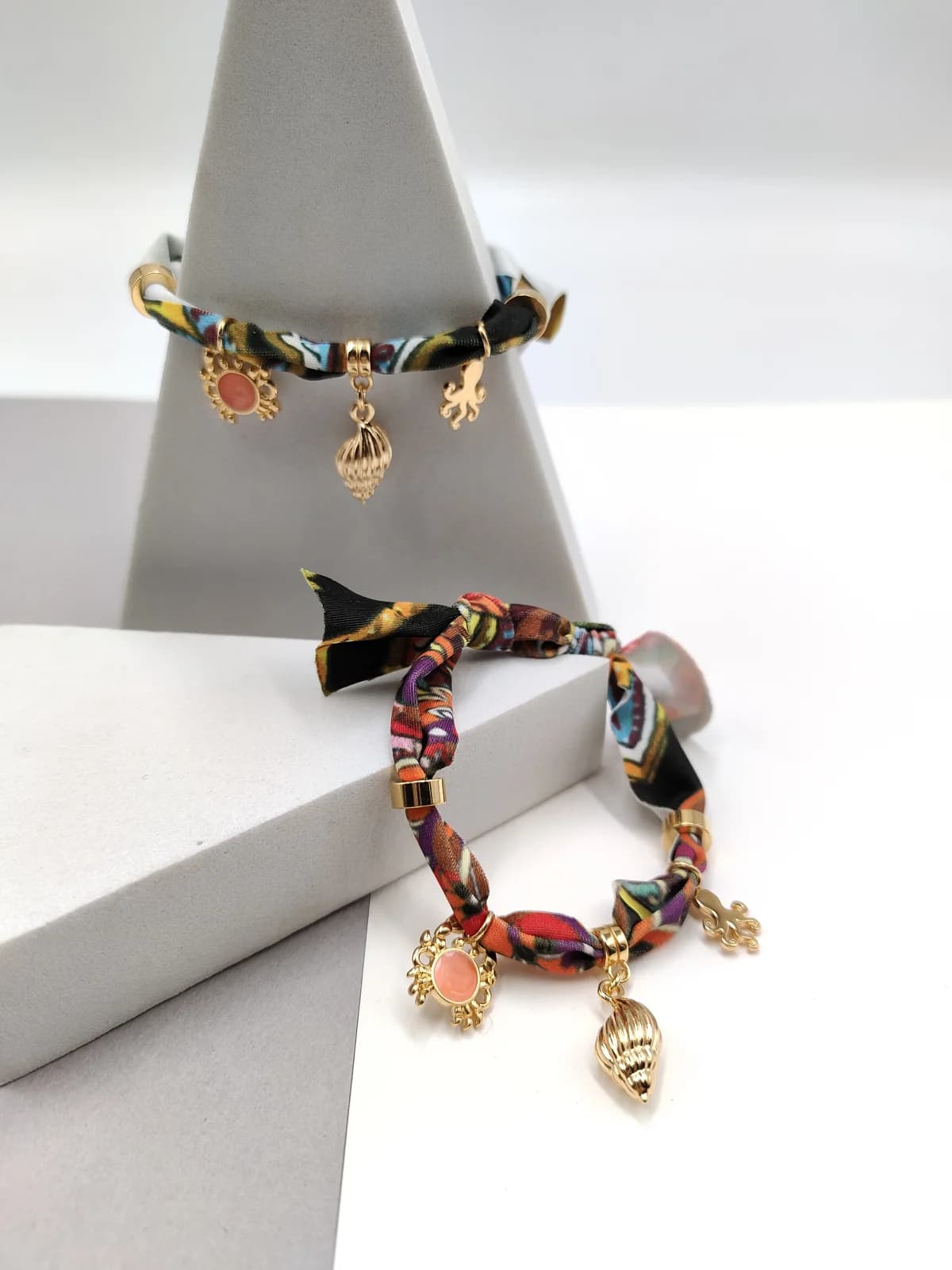 Bracelet with Lycra and Gold-Plated Enamel Details by Magis Handmade Jewels