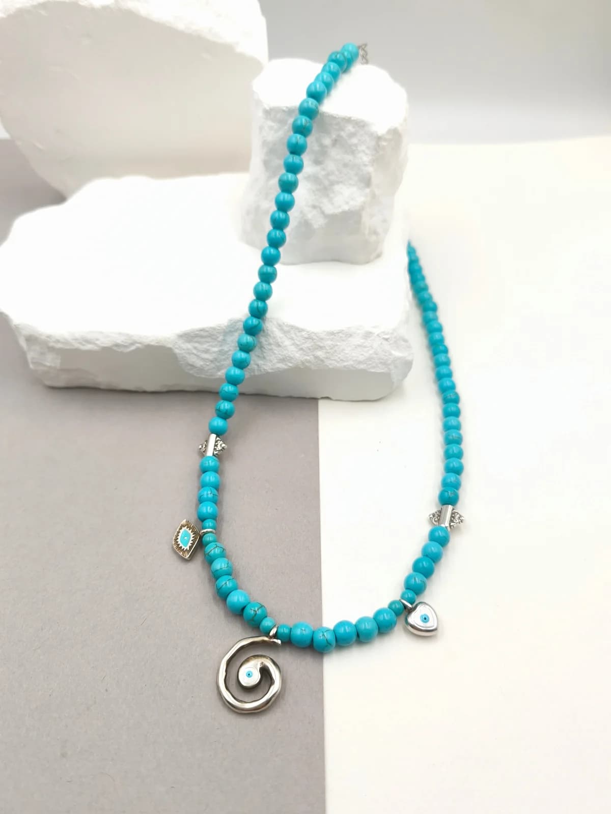 Necklace with Howlite and Silver-Plated Details by Magis Handmade Jewels
