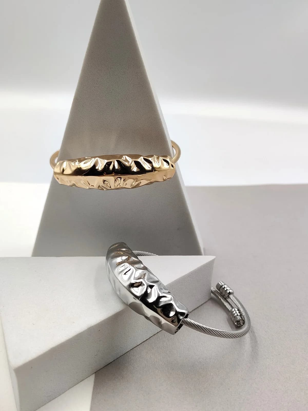 Stainless Steel Bracelet with Hammered Bar and Zircon by Magis Handmade Jewels