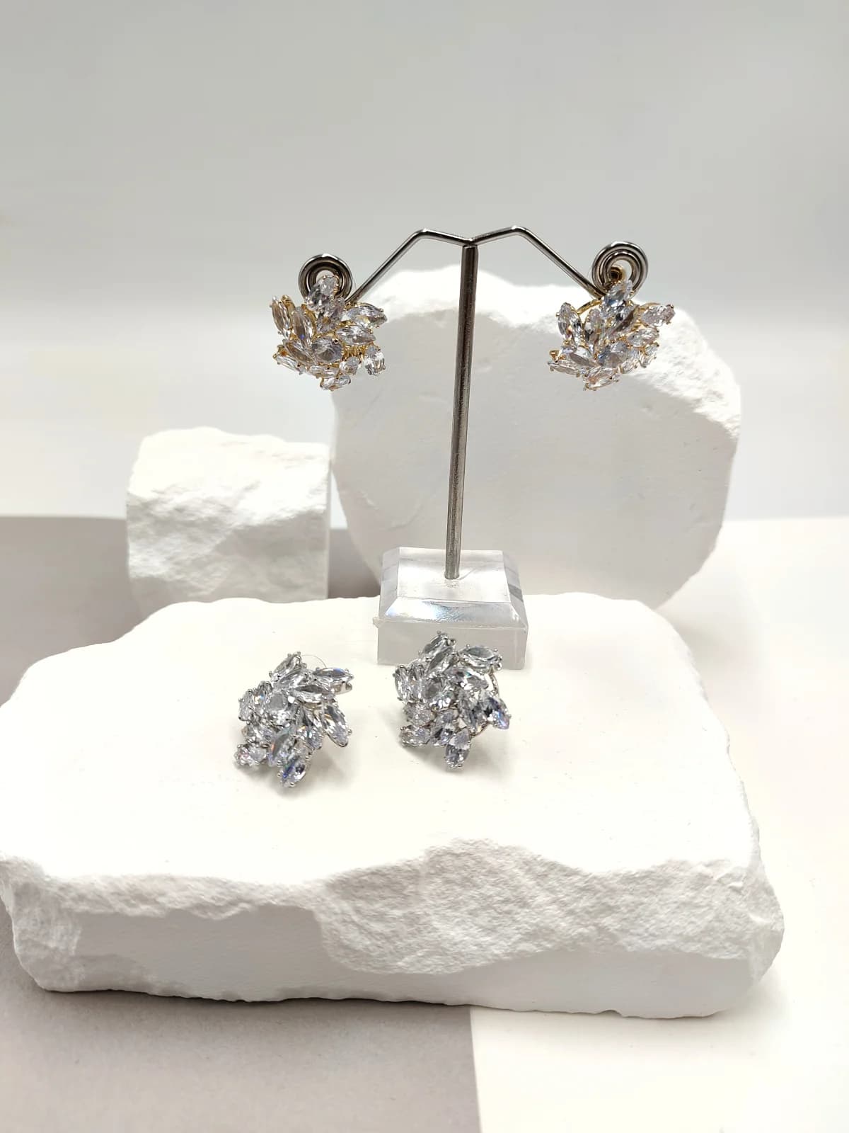 Gold-Plated Flower Earrings with Rhinestones by Magis Handmade Jewels
