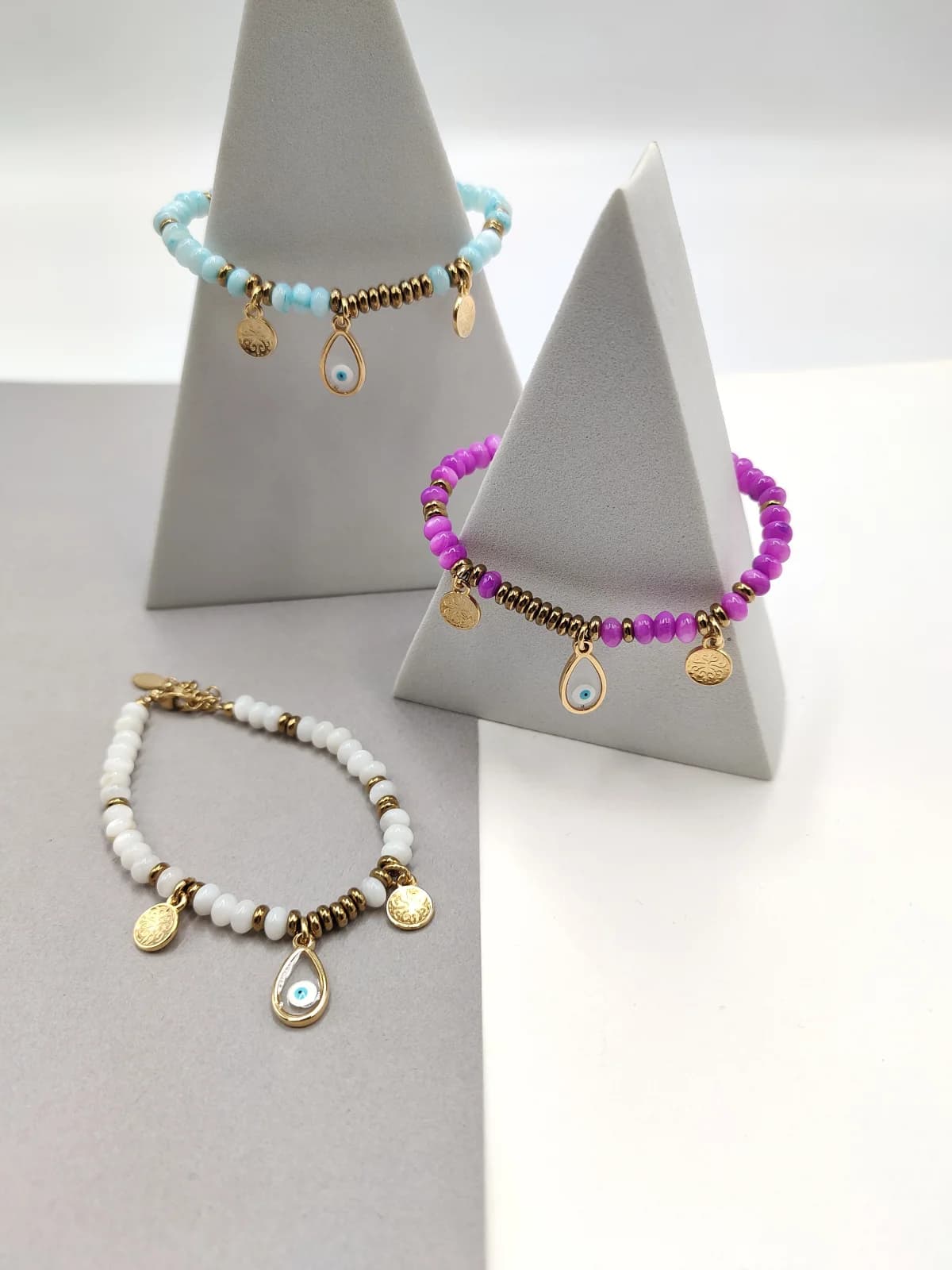 Bracelet with Nephrite-Jade Beads and Gold-Plated Details by Magis Handmade Jewels