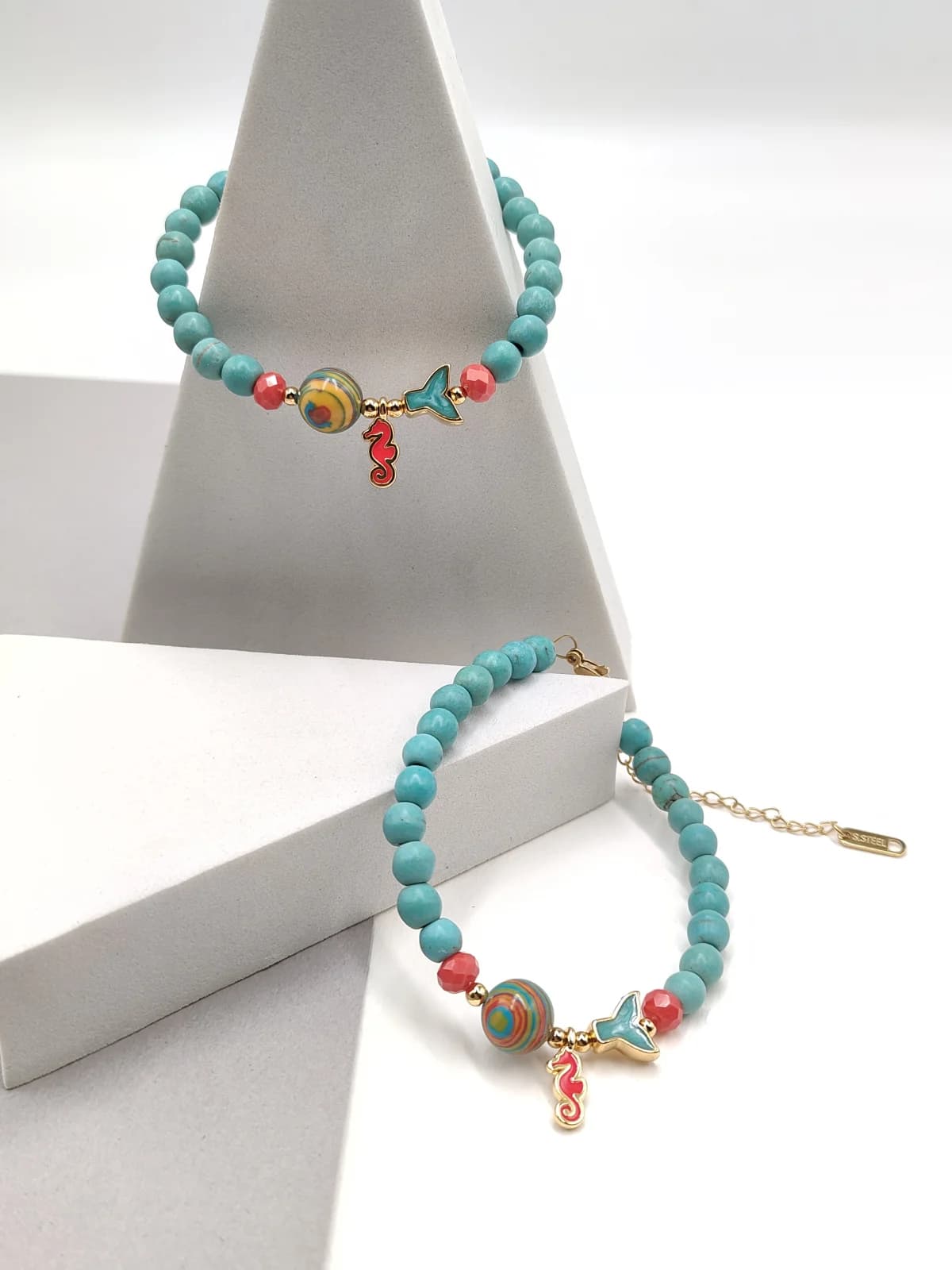 Bracelet with Howlite Beads and Gold-Plated Enamel Details by Magis Handmade Jewels