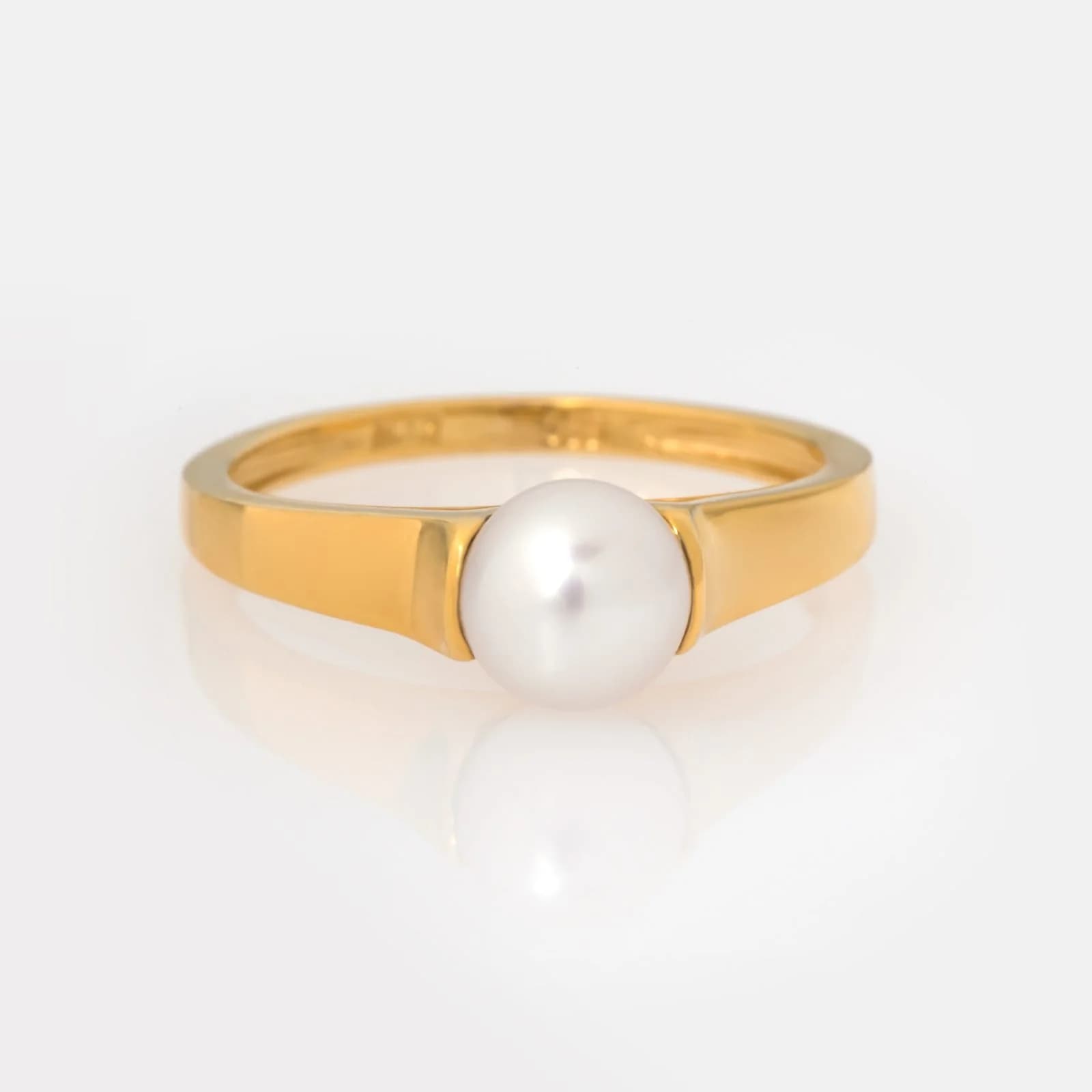 Freshwater Single Pearl Ring β Rings from AntEva Crafts