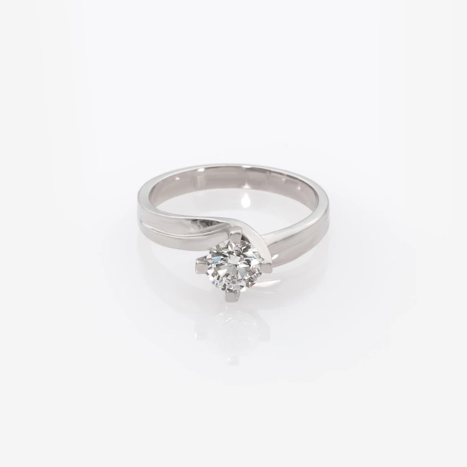 White Gold 14k Solitaire Lab Grown Diamond Ring β Rings from AntEva Crafts
