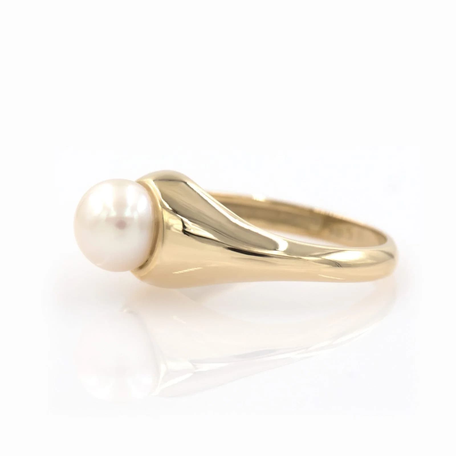 Pearl Signet Ring — Rings from AntEva Crafts