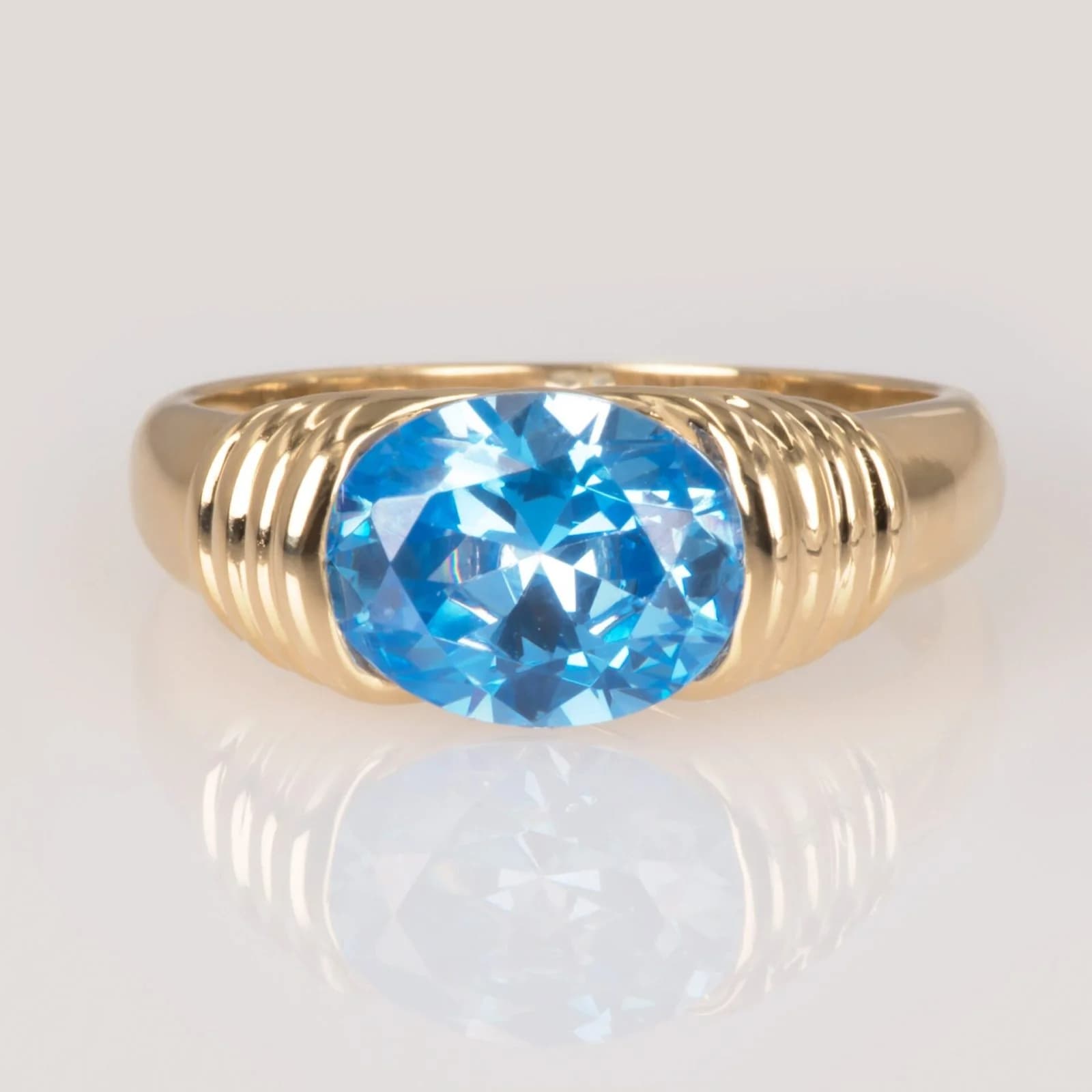 Oval Solitaire Ring β Rings from AntEva Crafts