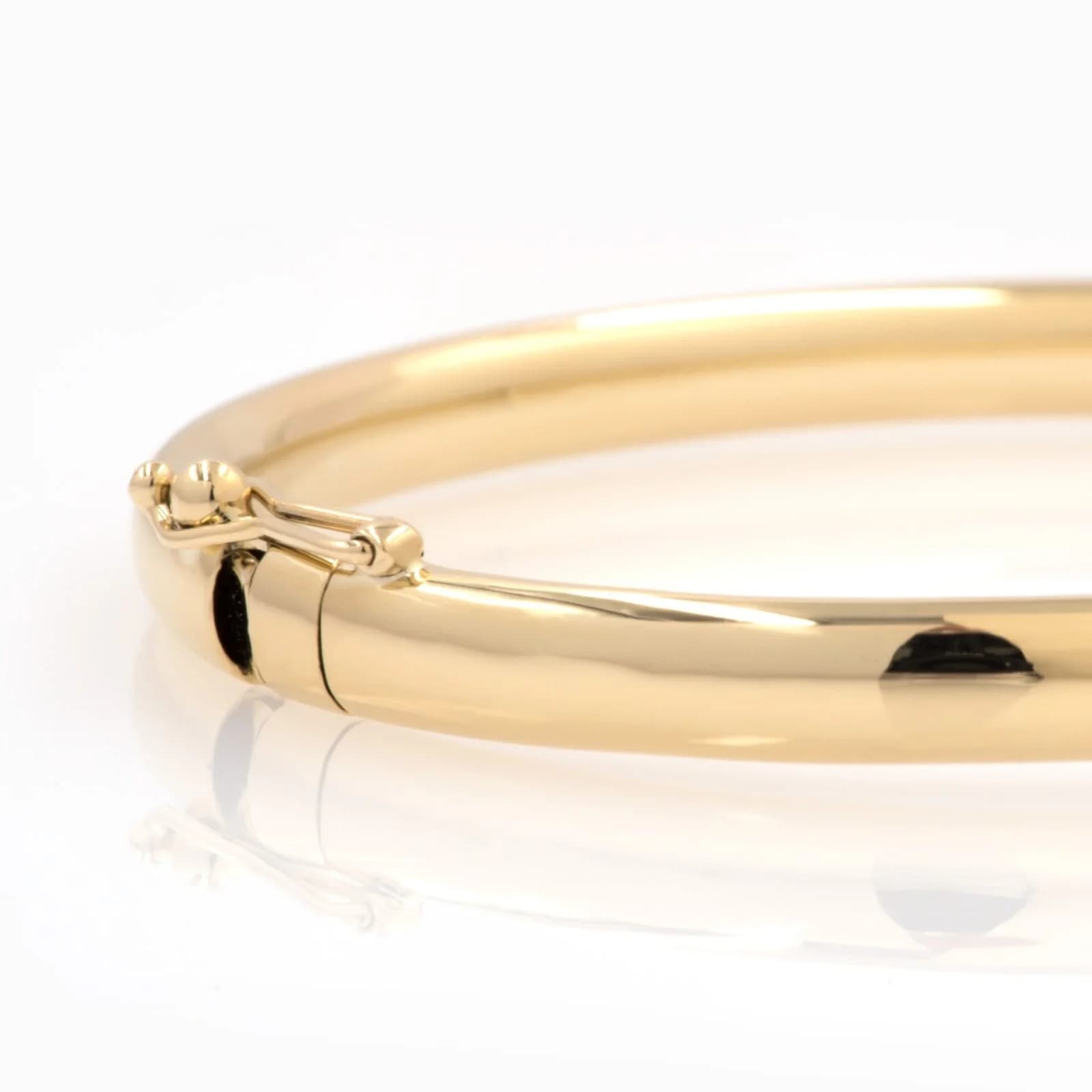 Classic Gold Oval Hinged Bangle 5.5mm β Bracelets from AntEva Crafts