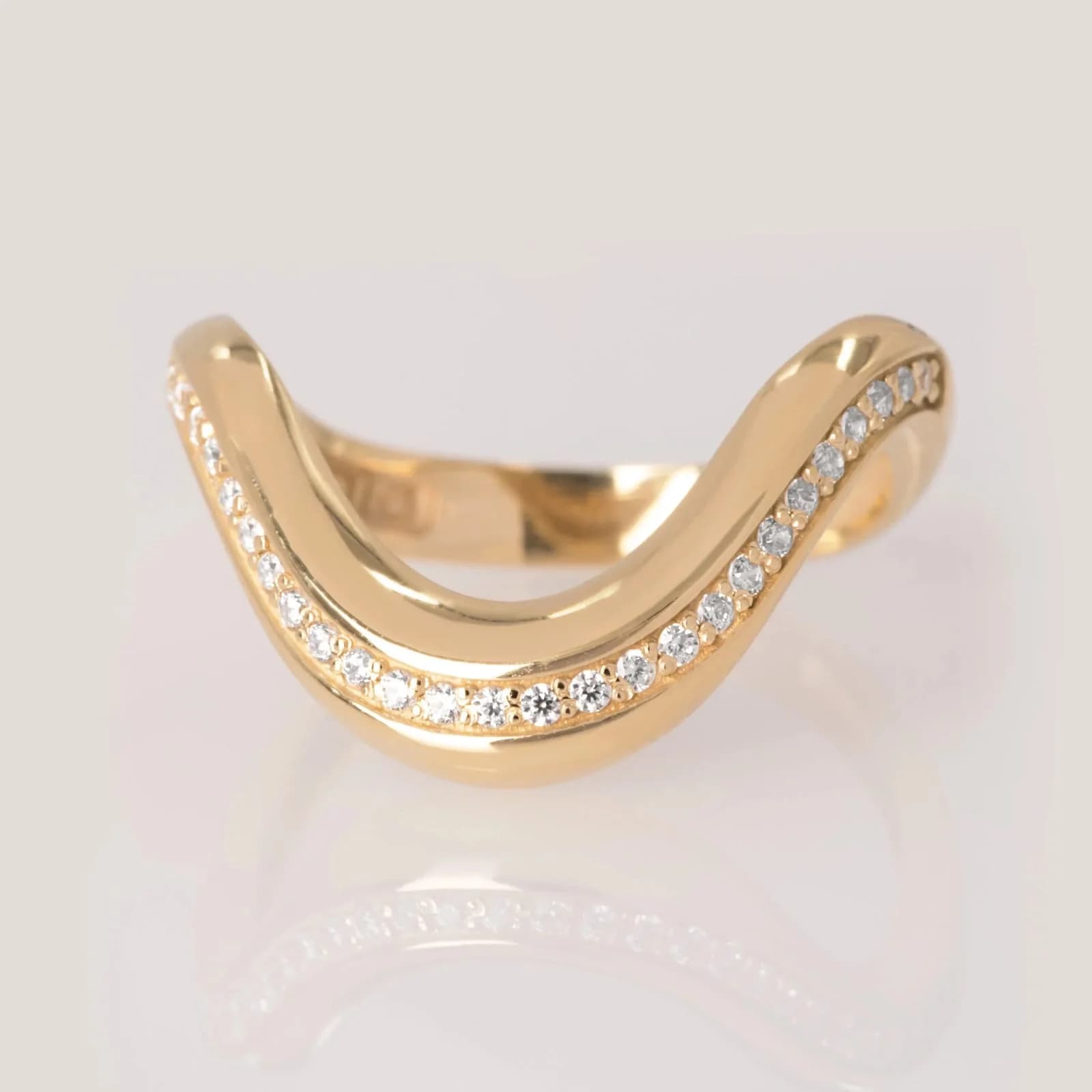 Wavy Diamond Ring β Rings from AntEva Crafts