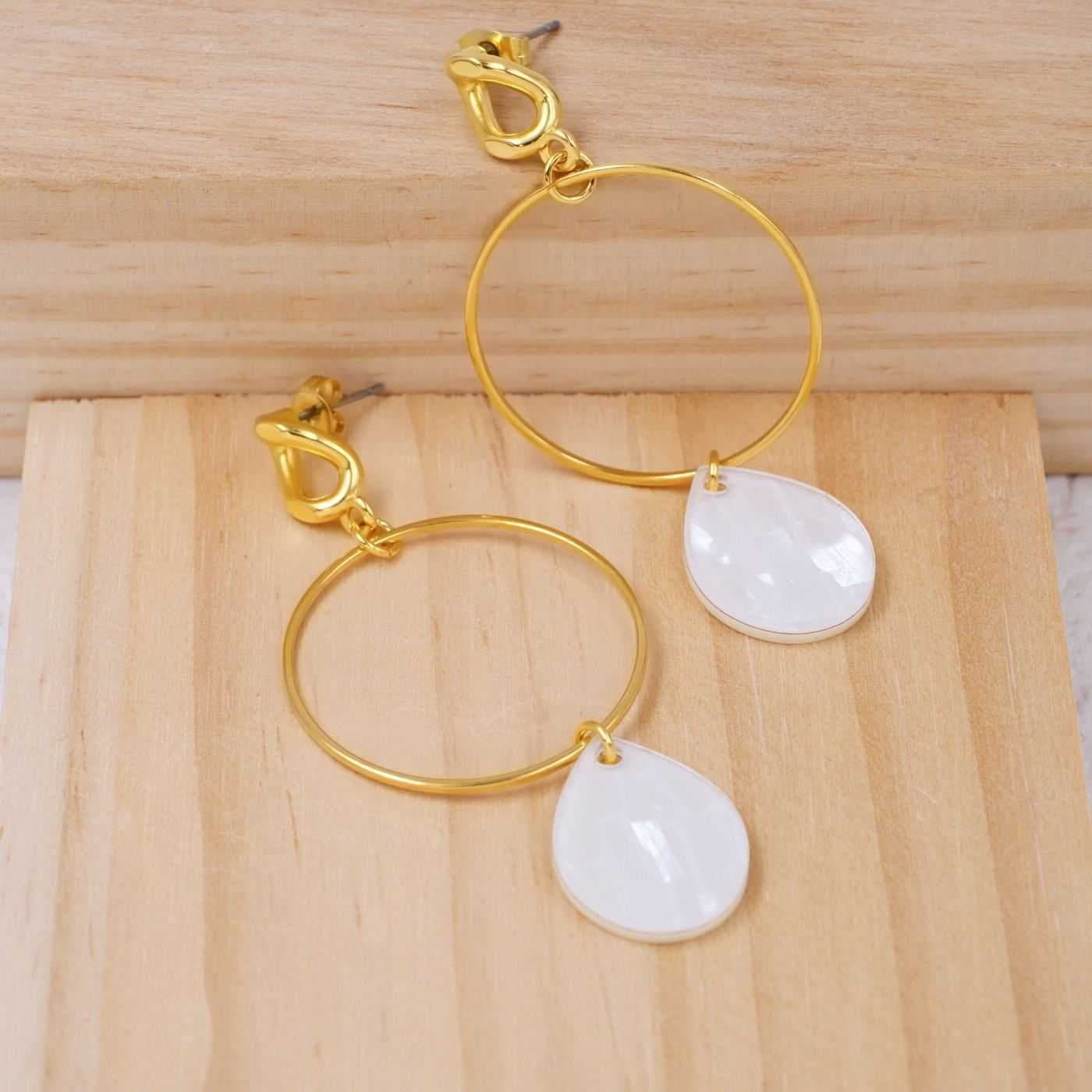 Hoop earrings with plexiglass drop — Earrings from Toolittle