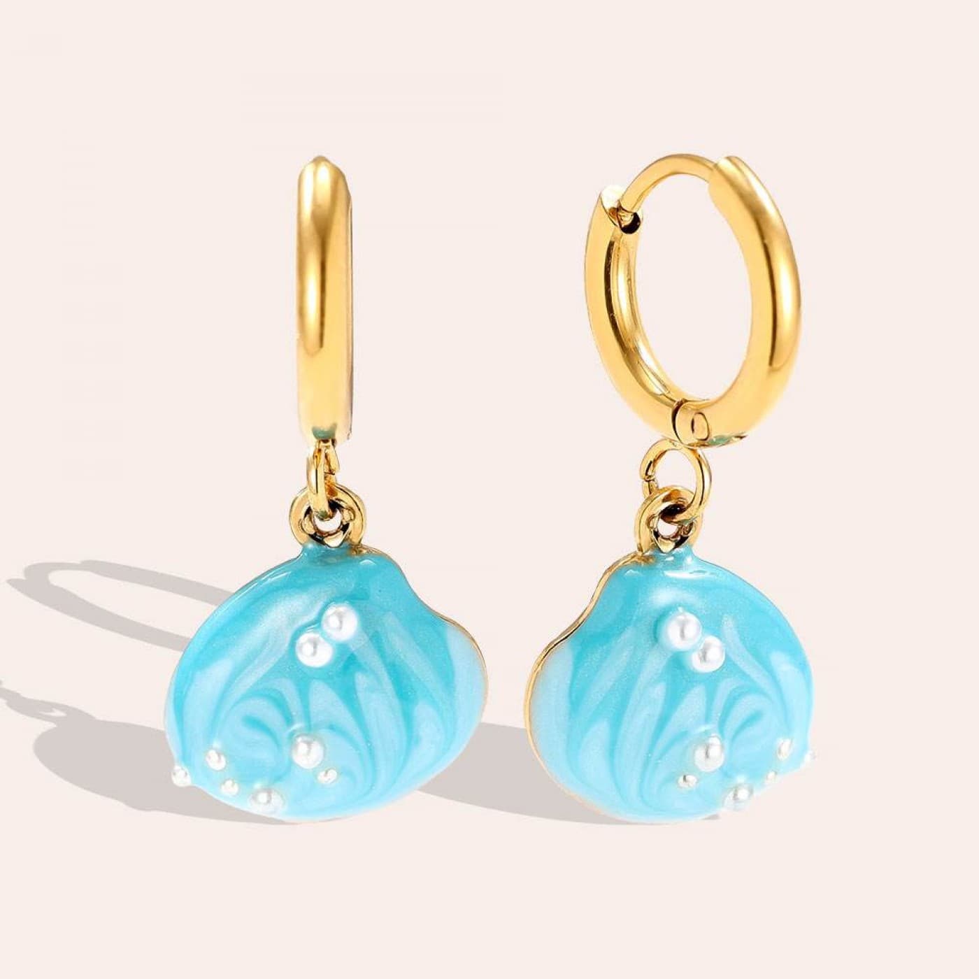 Stainless Steel | Hoop Earrings with Enamelled Sea Shell — Earrings from Toolittle
