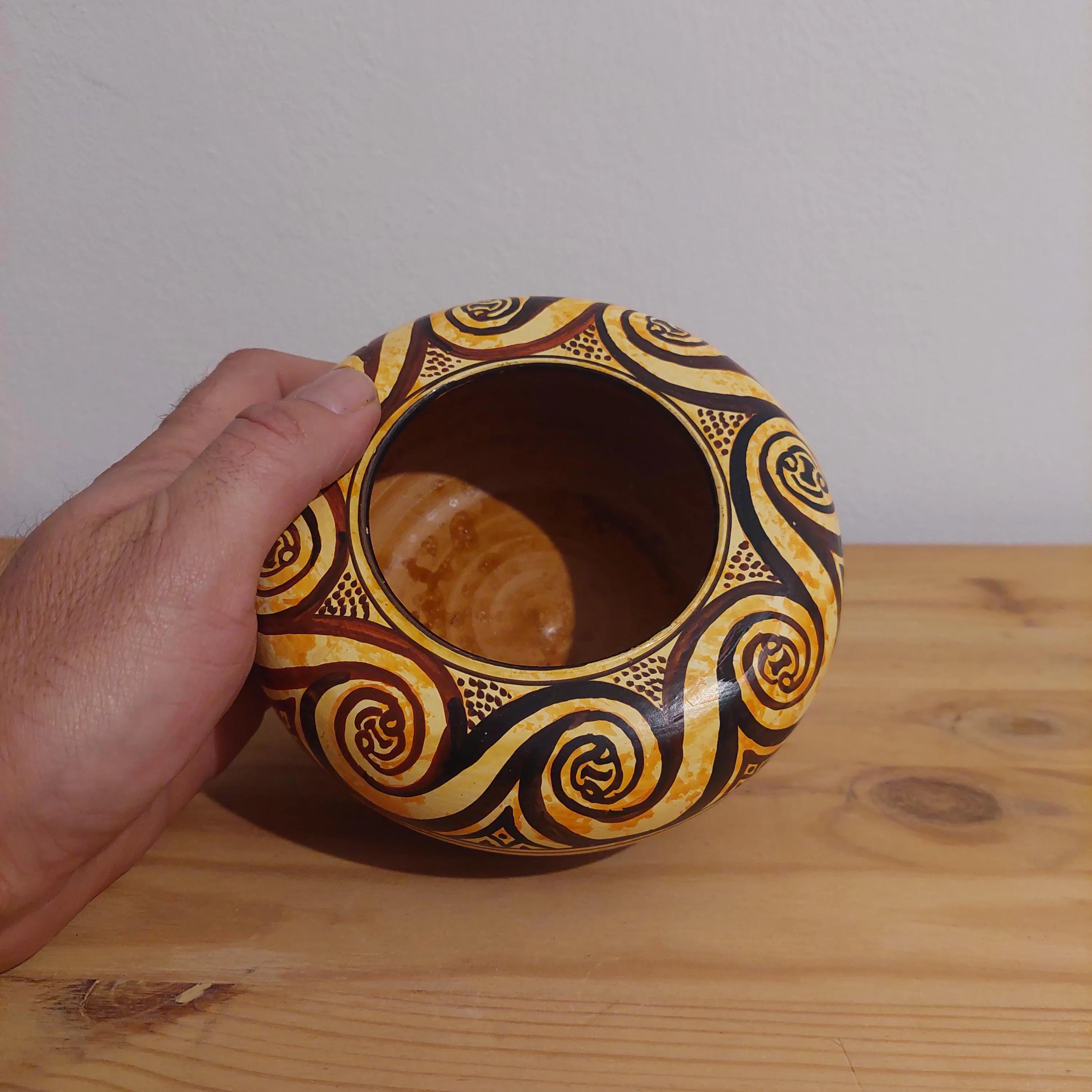 Handmade Minoan Wave Ceramic Bowl: Mediterranean Decor — additional product image 4 from DadArt