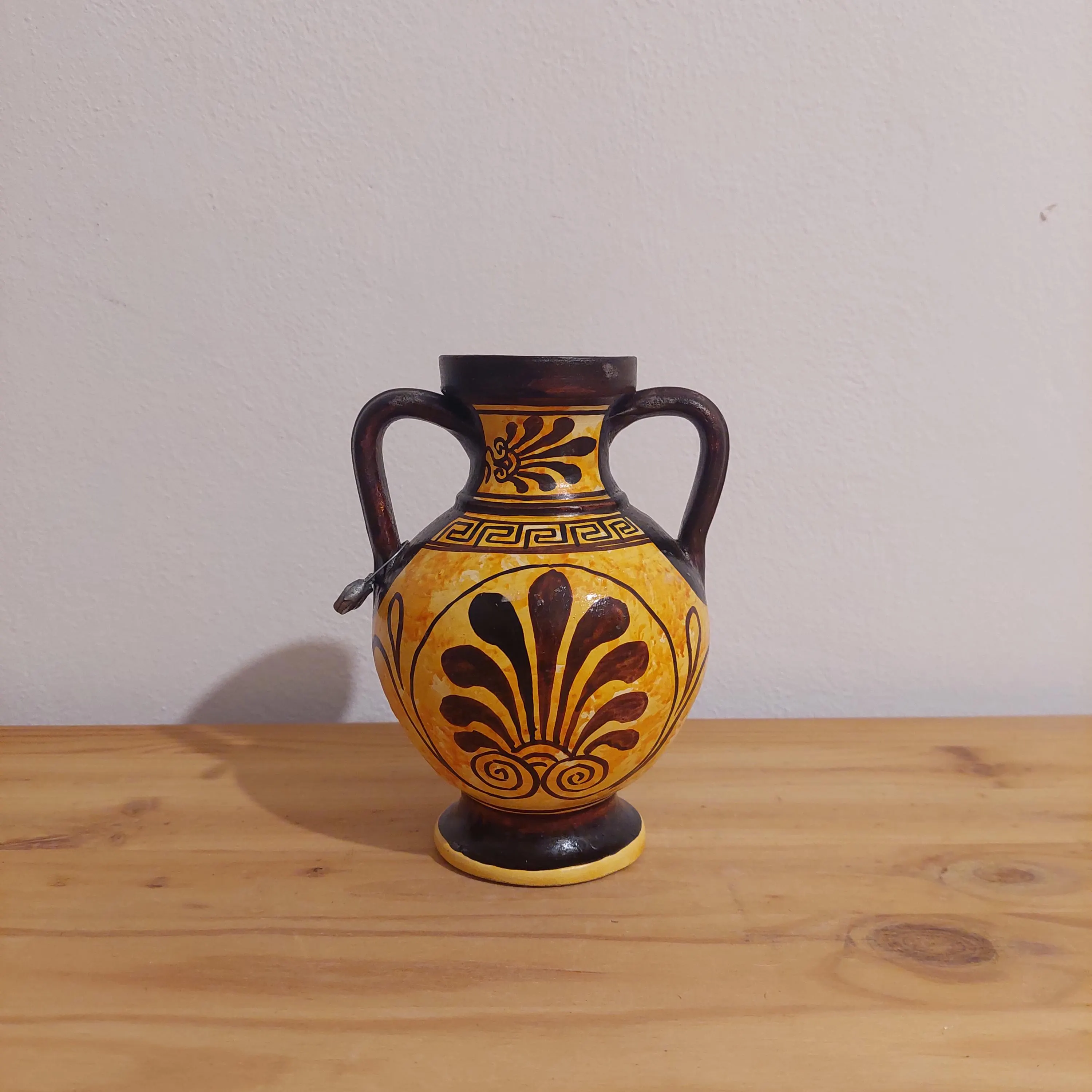 Hand-Painted Theseus and Minotaur Ceramic Amphora: Greek Myth Art — additional product image 5 from DadArt