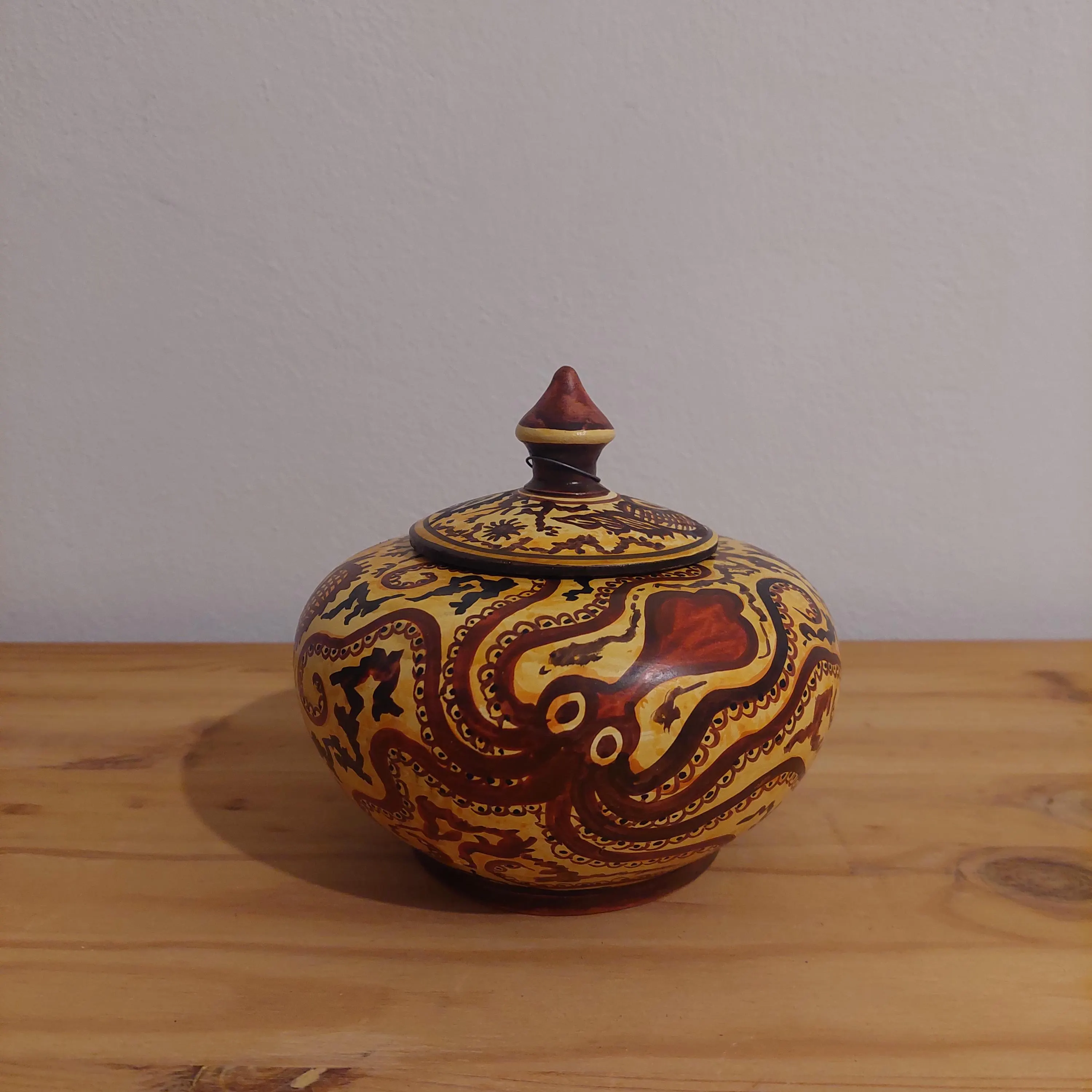 Handmade Minoan Octopus Ceramic Pot: Ancient Greek Marine Decor — additional product image 5 from DadArt