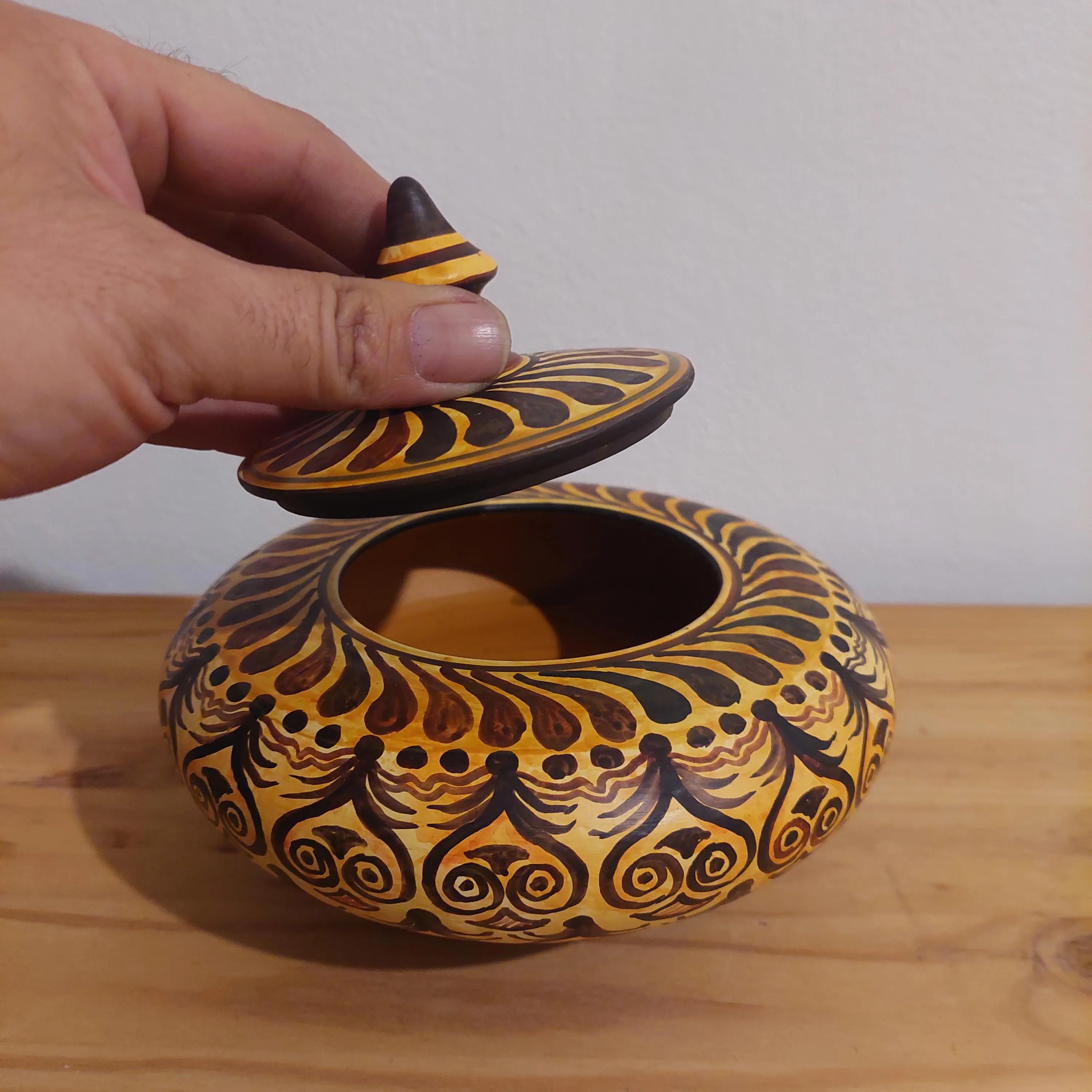 Hand-Painted Greek Ceramic Jewelry Box: Minoan Floral Trinket Jar — additional product image 7 from DadArt