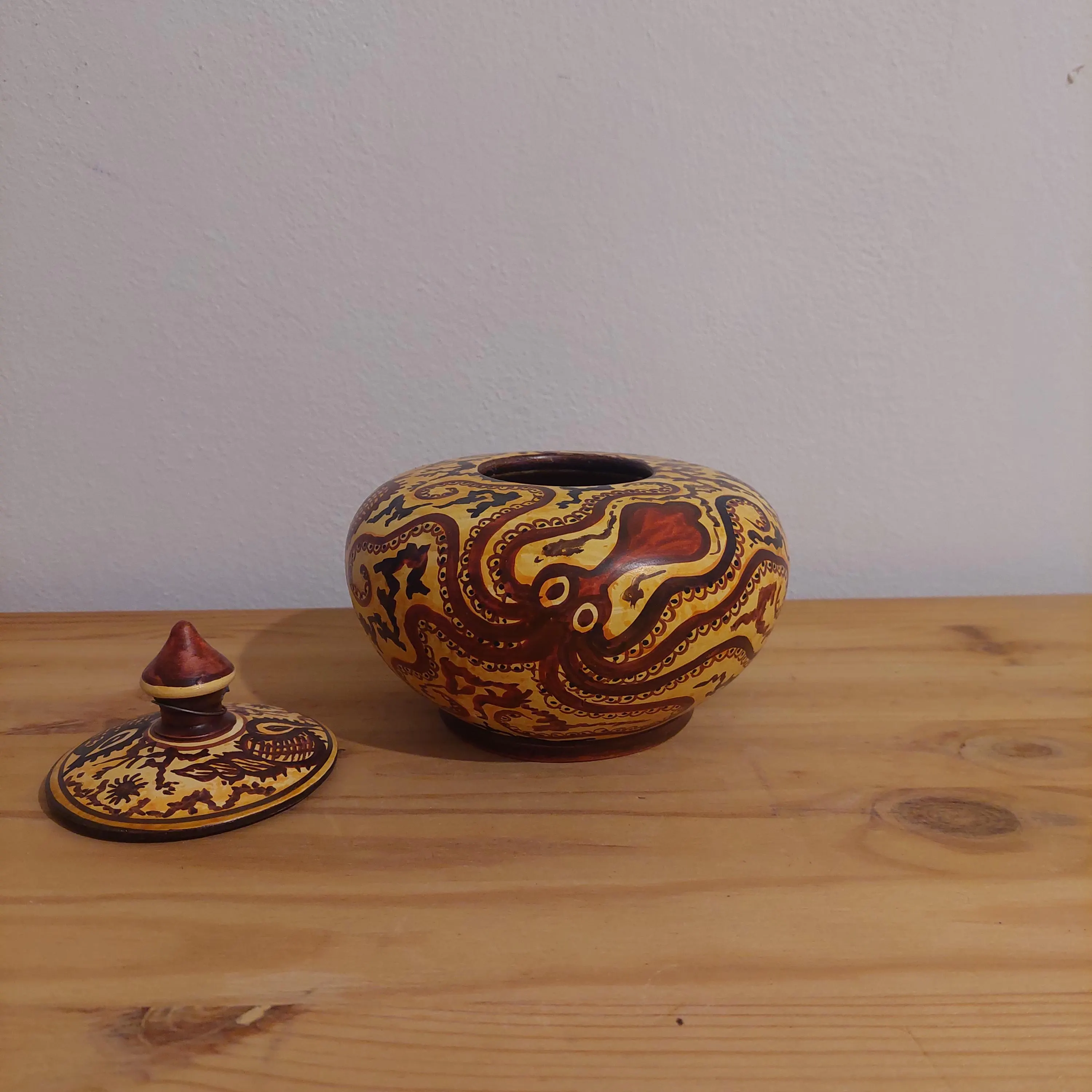 Handmade Minoan Octopus Ceramic Pot: Ancient Greek Marine Decor — additional product image 3 from DadArt