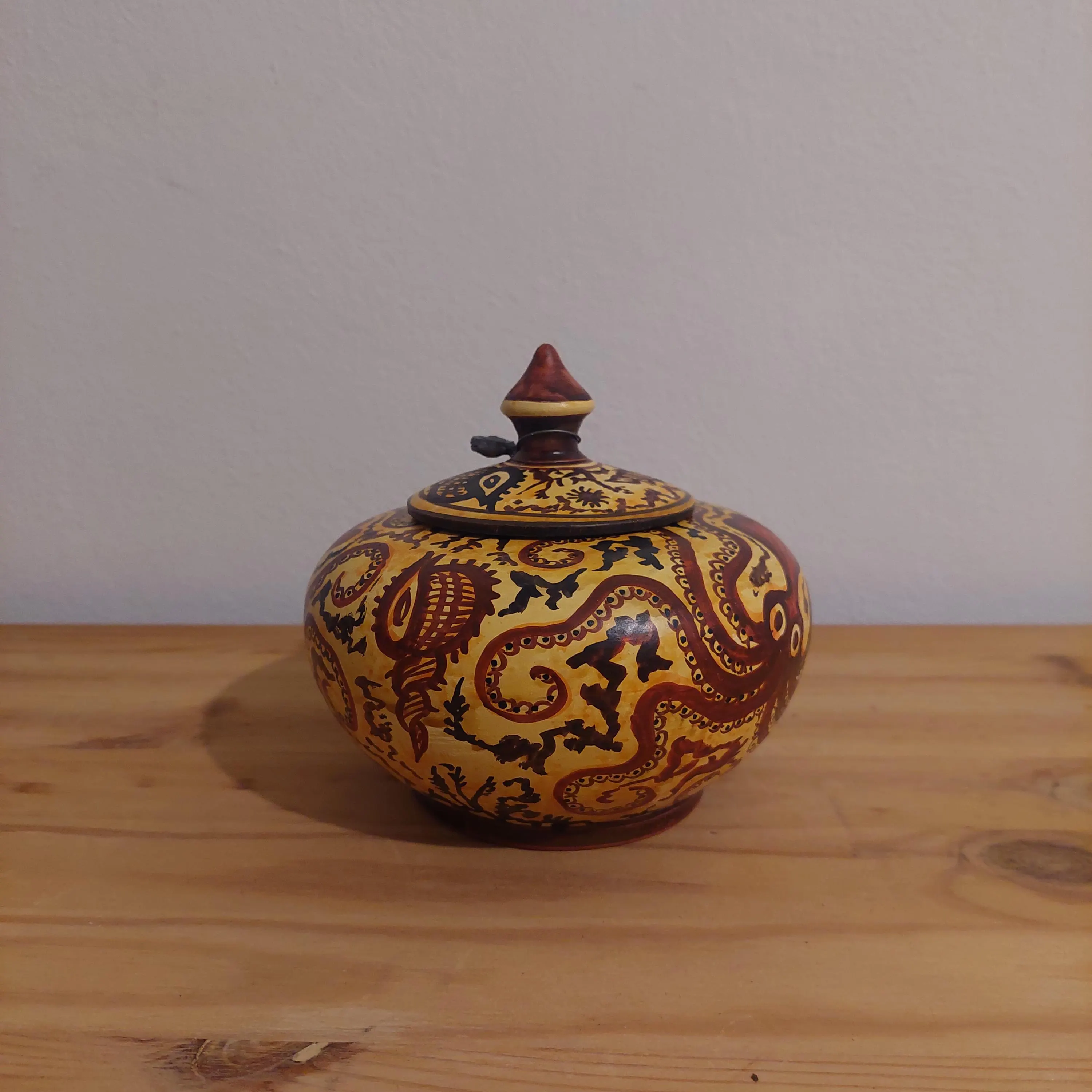 Handmade Minoan Octopus Ceramic Pot: Ancient Greek Marine Decor — additional product image 6 from DadArt