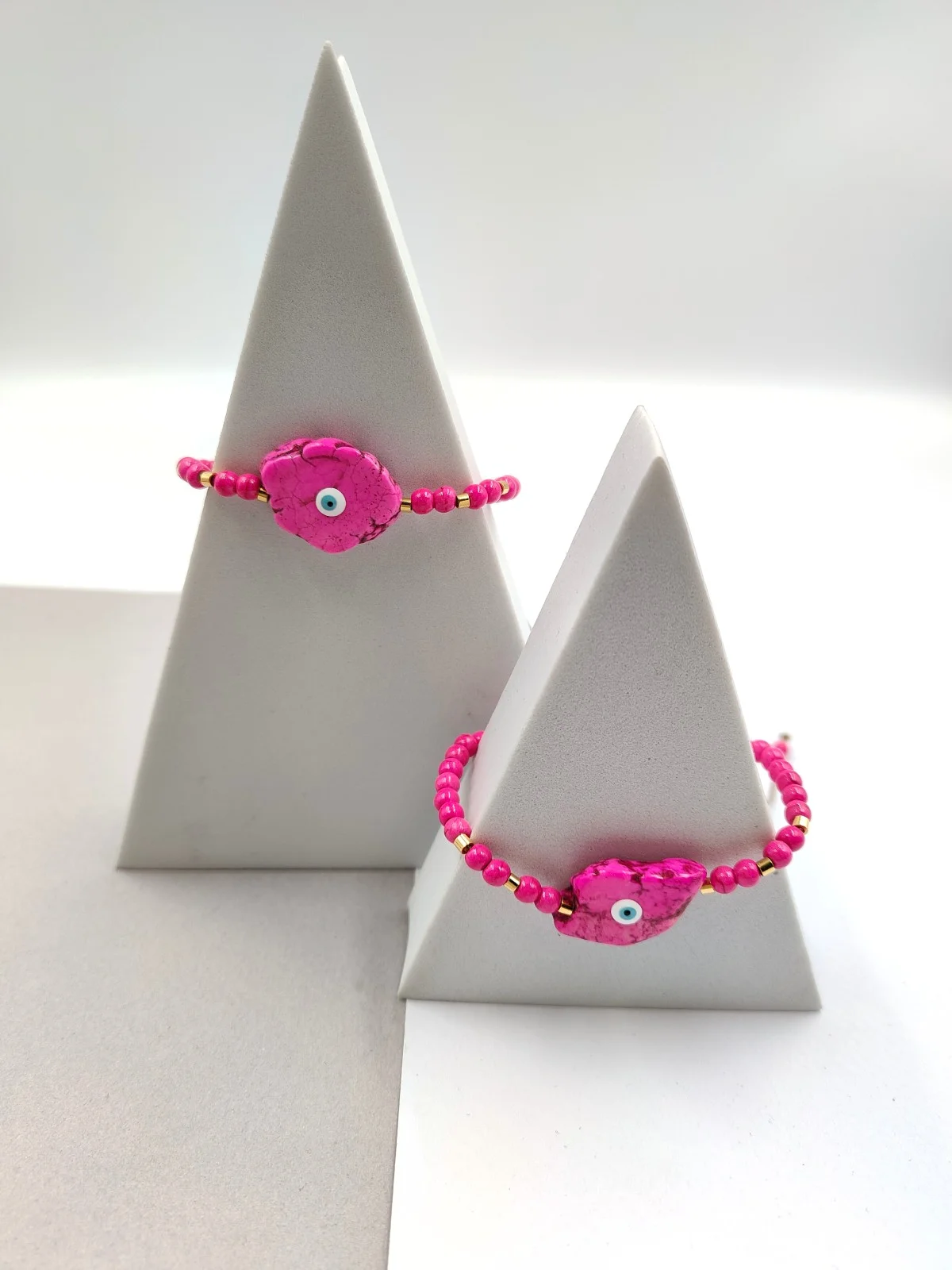 Bracelet with Beads, Howlite and Evil Eye by Magis Handmade Jewels – view 2