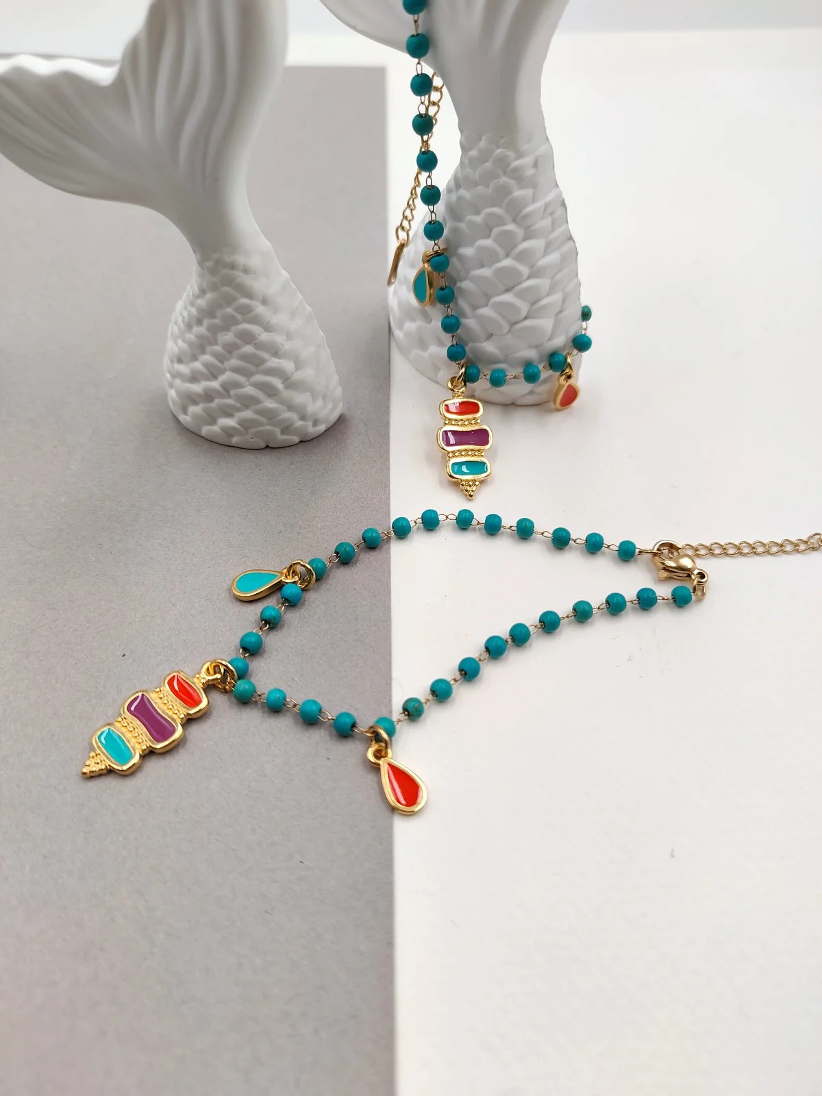 Stainless Steel Bracelet with Howlite and Gold-Plated Detail by Magis Handmade Jewels – view 2