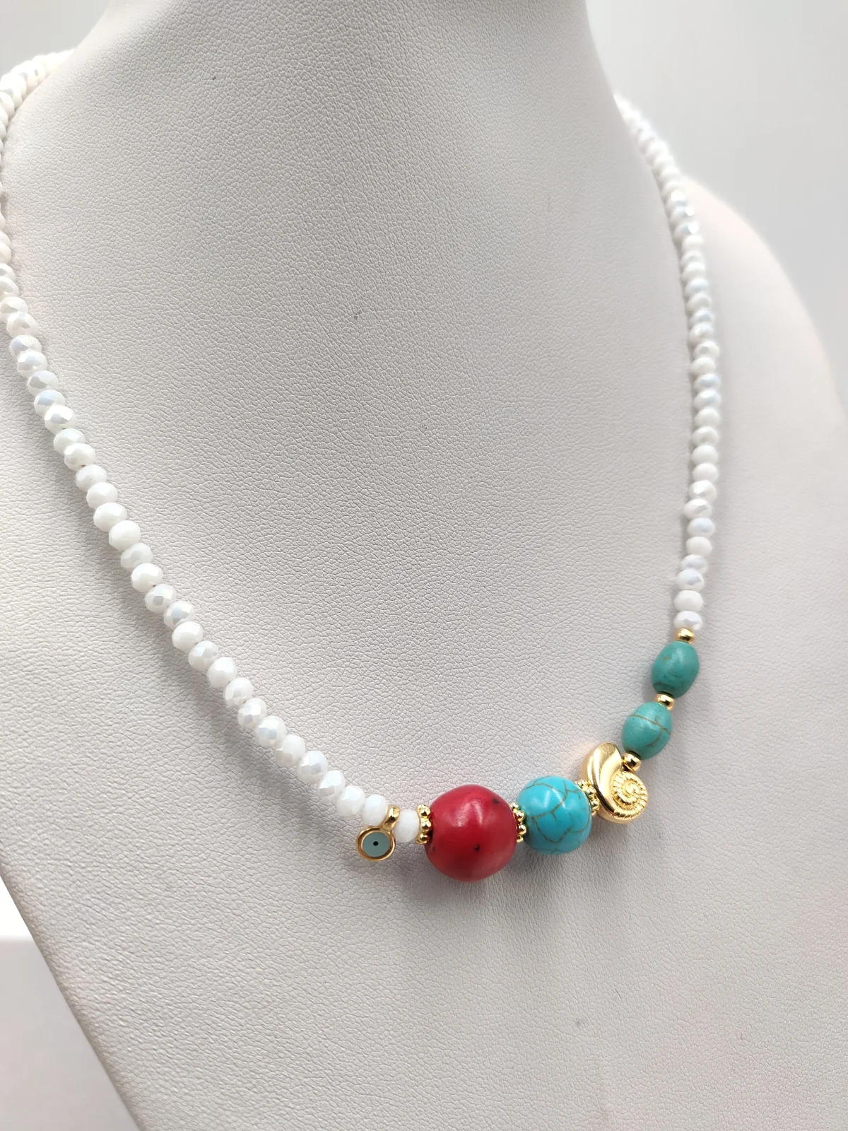 Necklace with Crystal Beads, Howlite and Gold-Plated Details by Magis Handmade Jewels – view 3