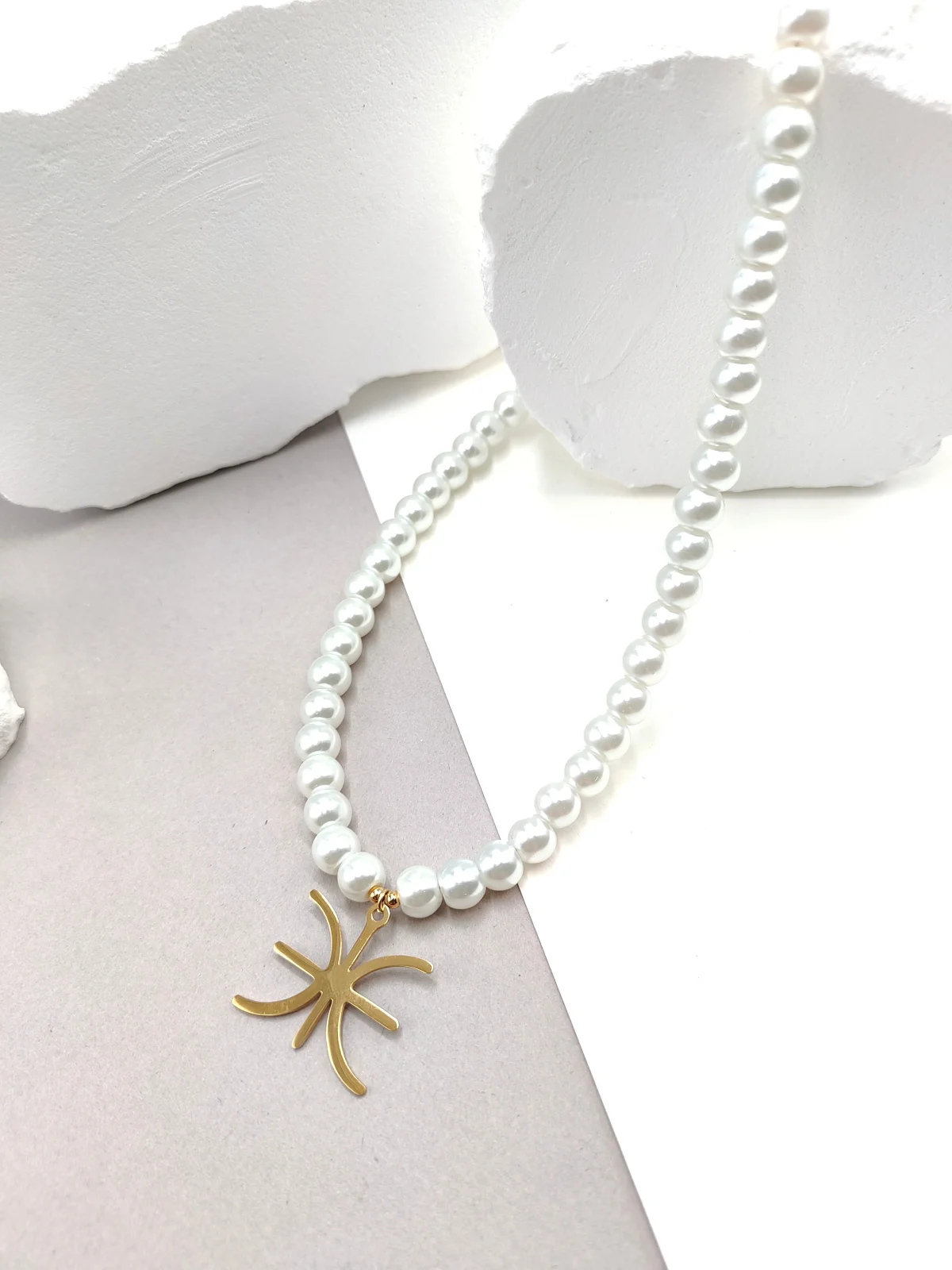 Necklace with Pearls and Stainless Steel Motif by Magis Handmade Jewels – view 2