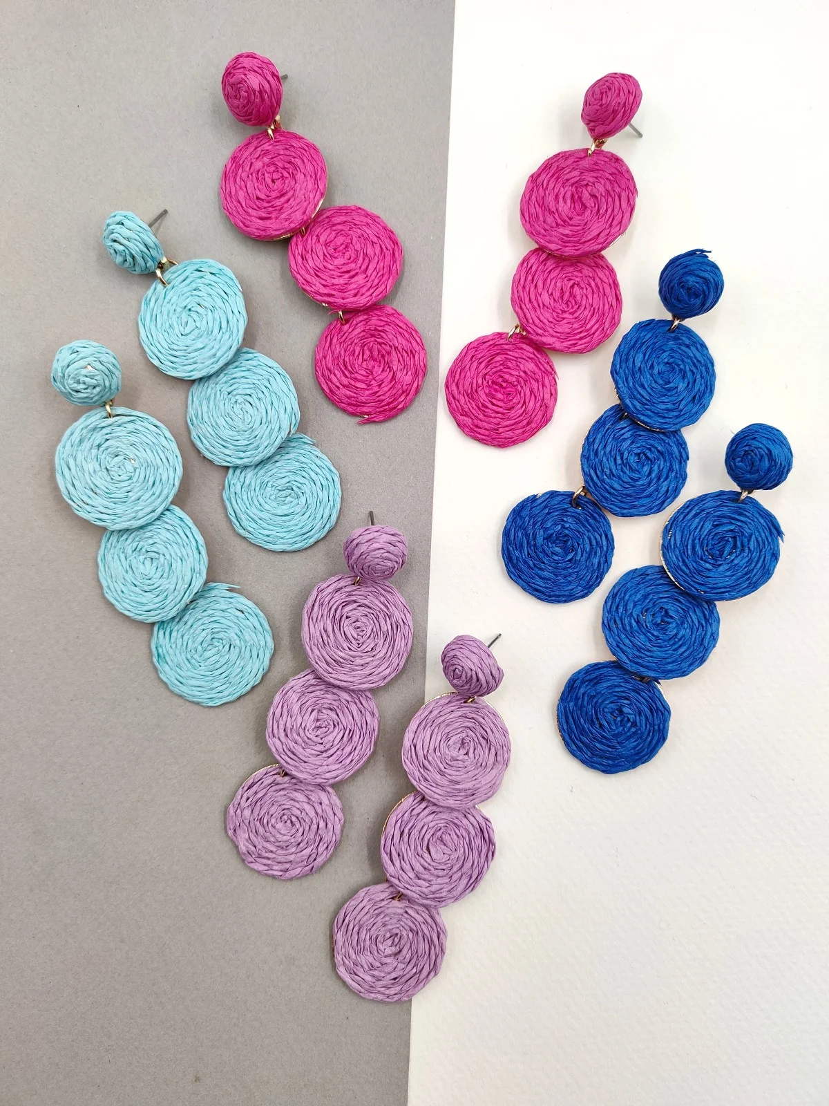 Earrings with Circles and Raffia by Magis Handmade Jewels – view 2