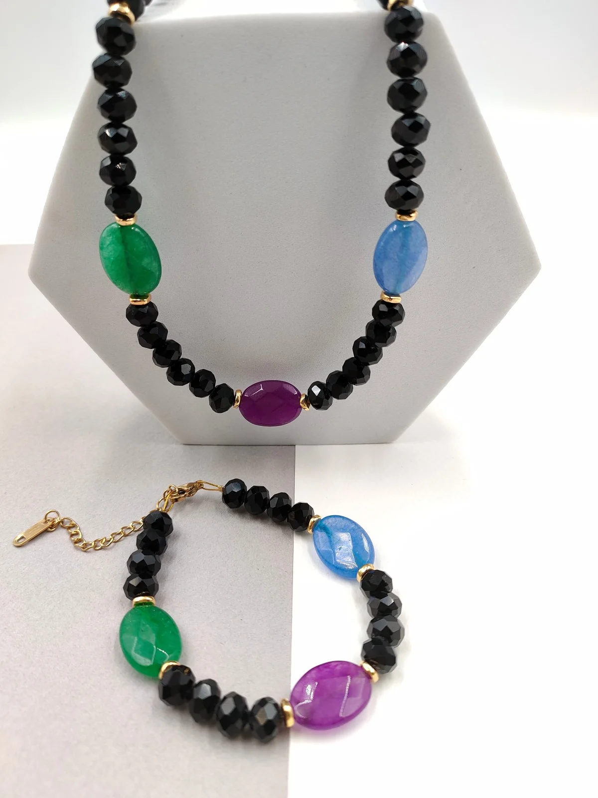 Necklace with Crystals and Nephrite-Jade Beads by Magis Handmade Jewels – view 3