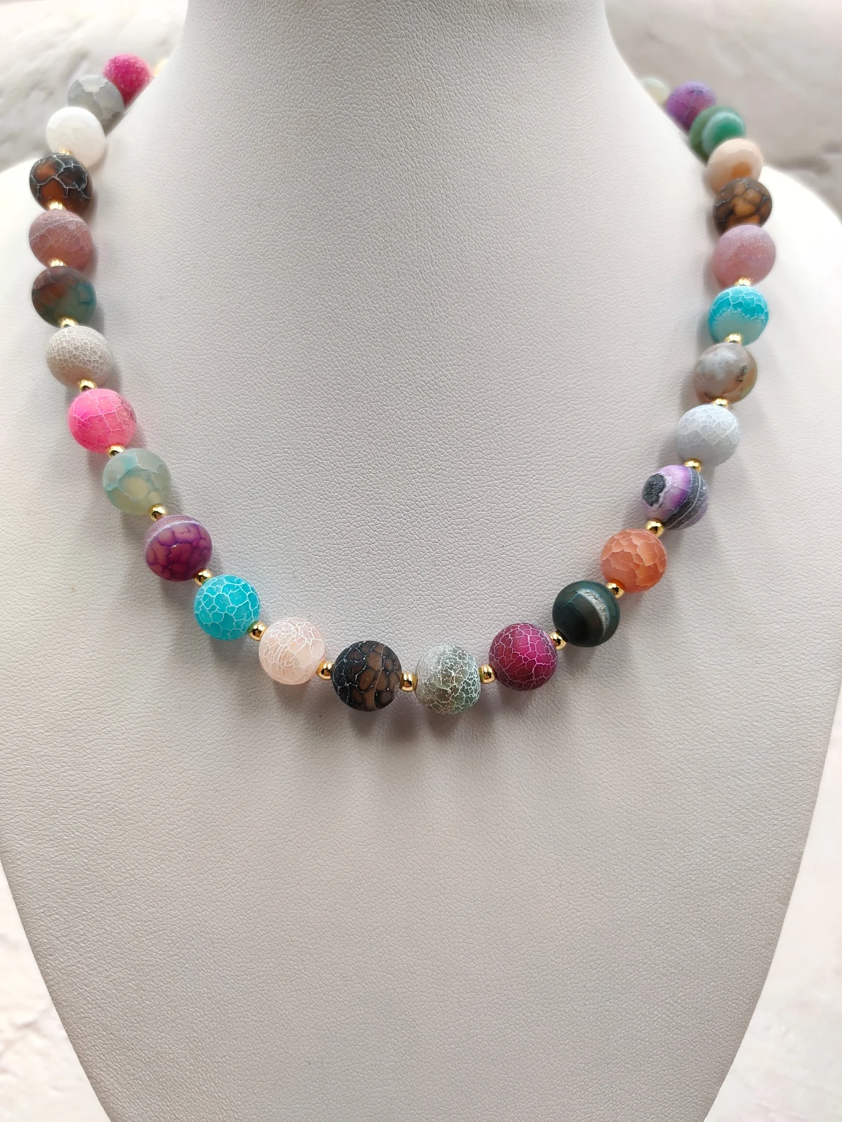 Necklace with Agate Beads and Gold-Plated Details by Magis Handmade Jewels – view 5
