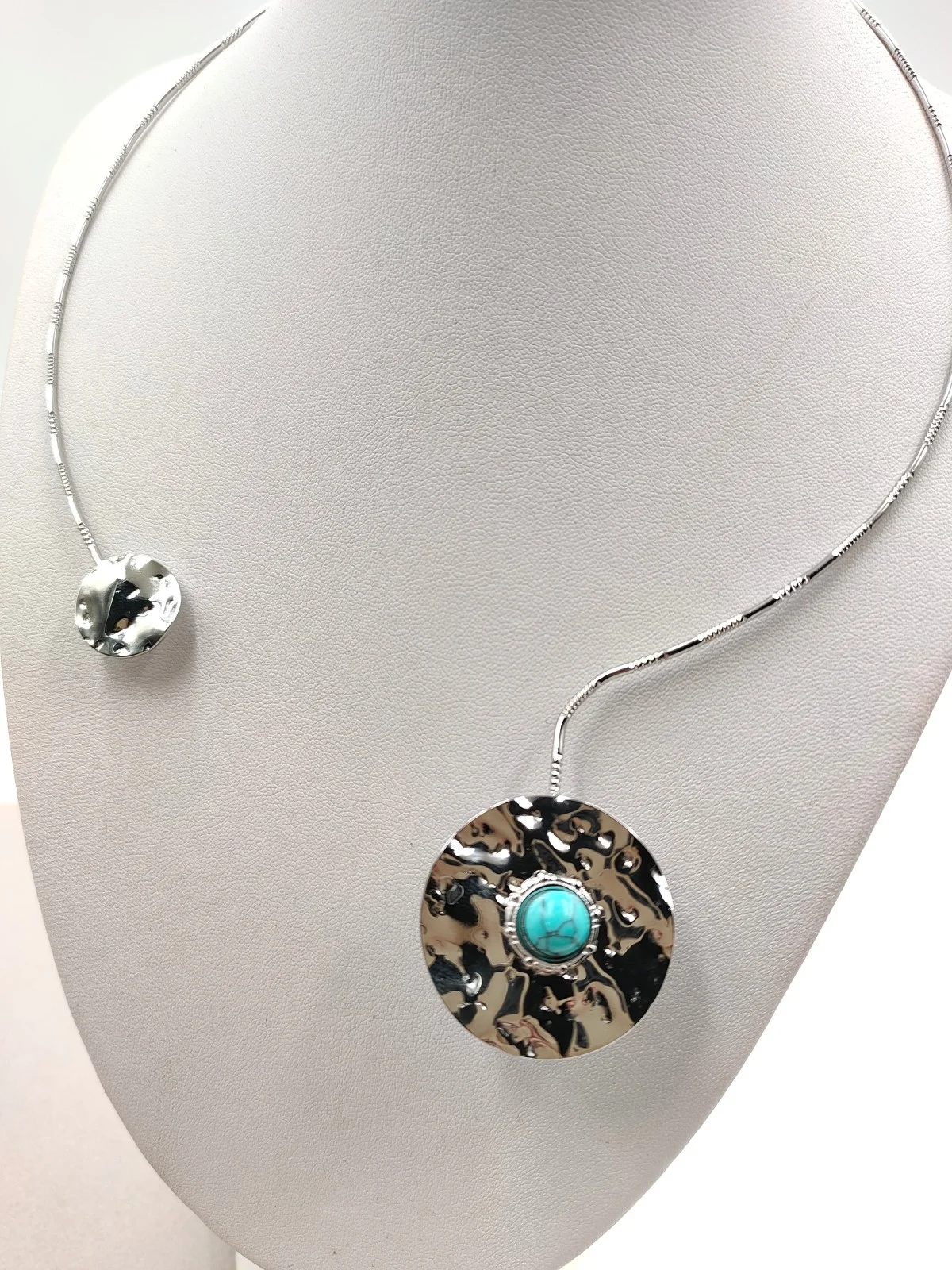 Stainless Steel Choker Necklace with Howlite by Magis Handmade Jewels – view 3