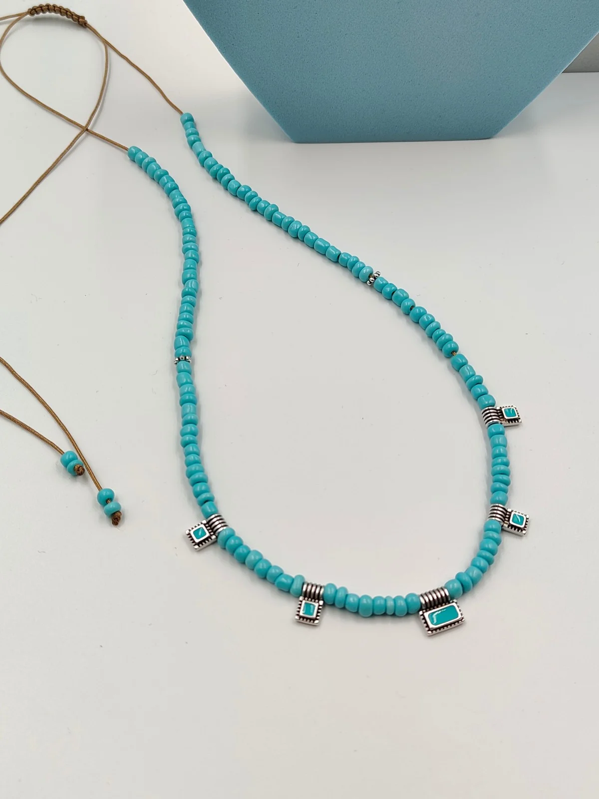Necklace with Howlite Beads and Silver-Plated Enamel Details by Magis Handmade Jewels – view 2