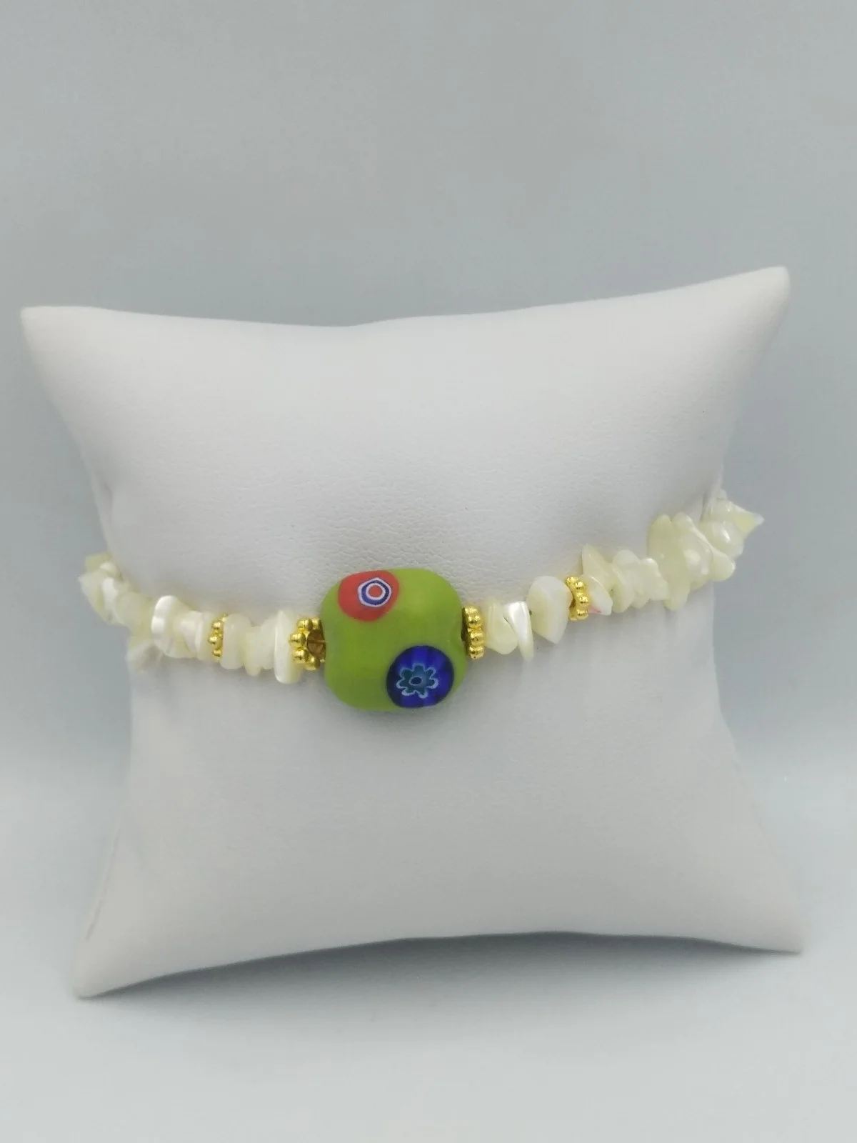 Bracelet with Mother-of-Pearl Beads by Magis Handmade Jewels – view 3