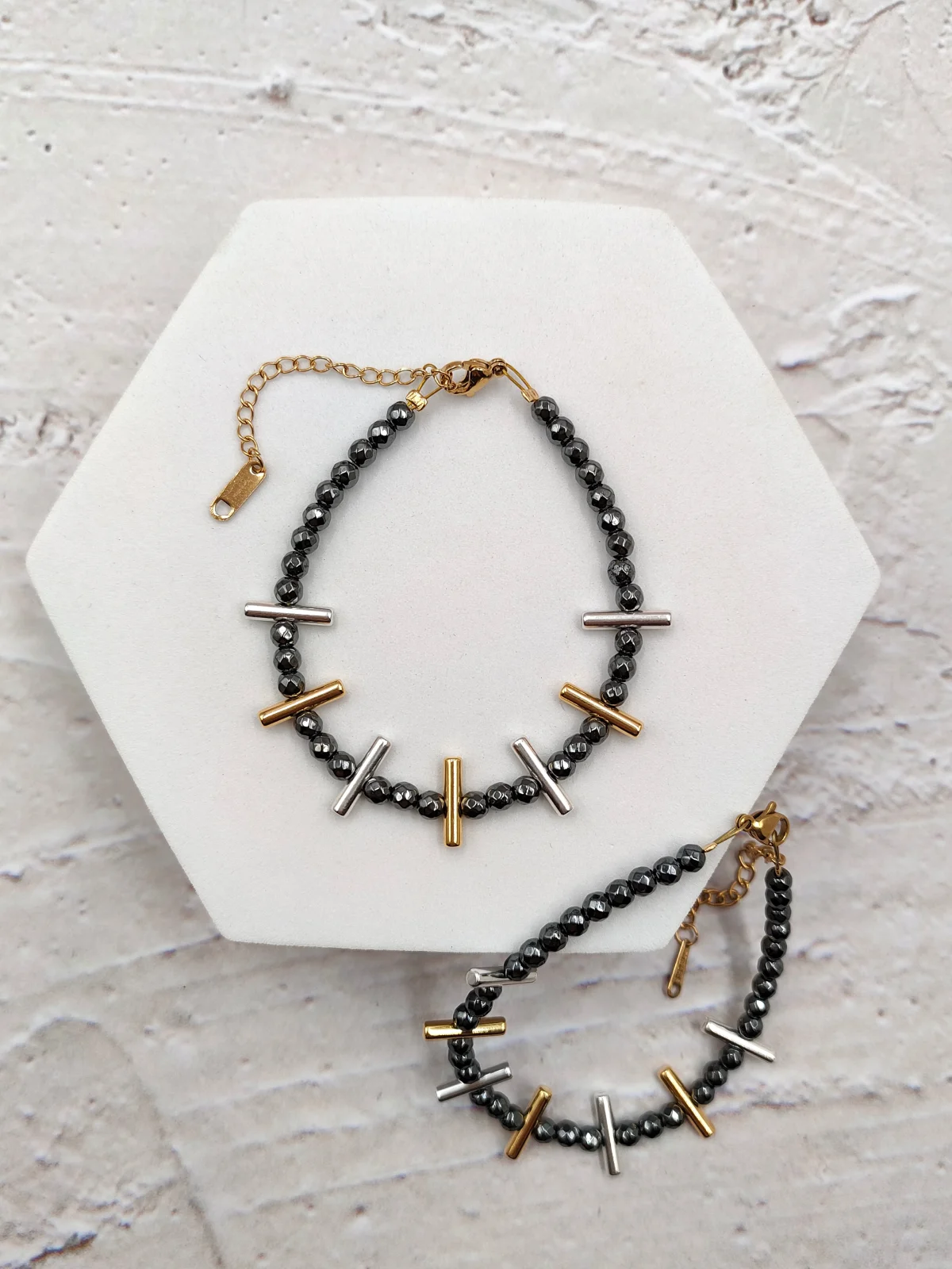 Bracelet with Hematite and Rays by Magis Handmade Jewels – view 2